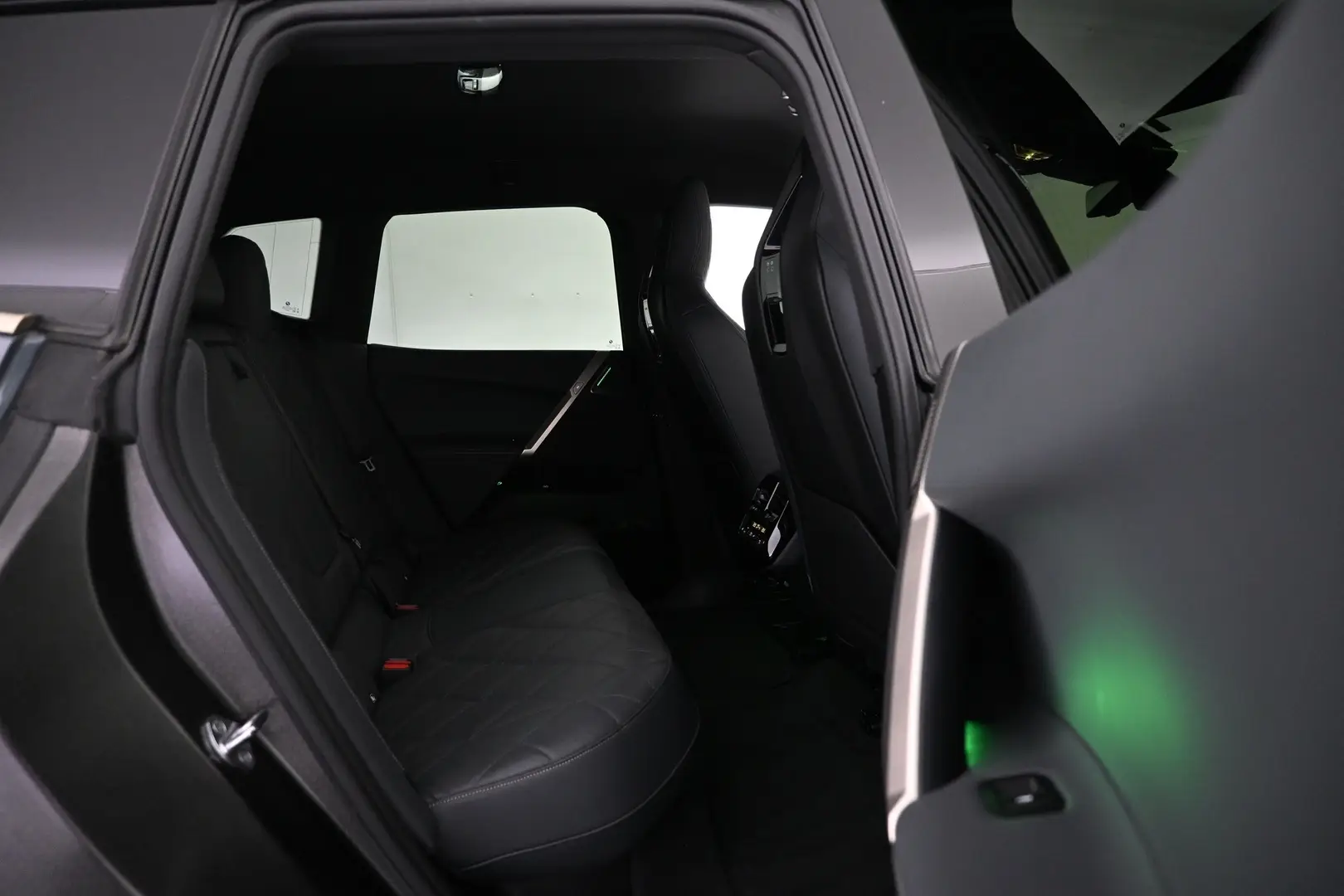 Car Image - 6KGvjyUJIPwCg8erPRx2hh