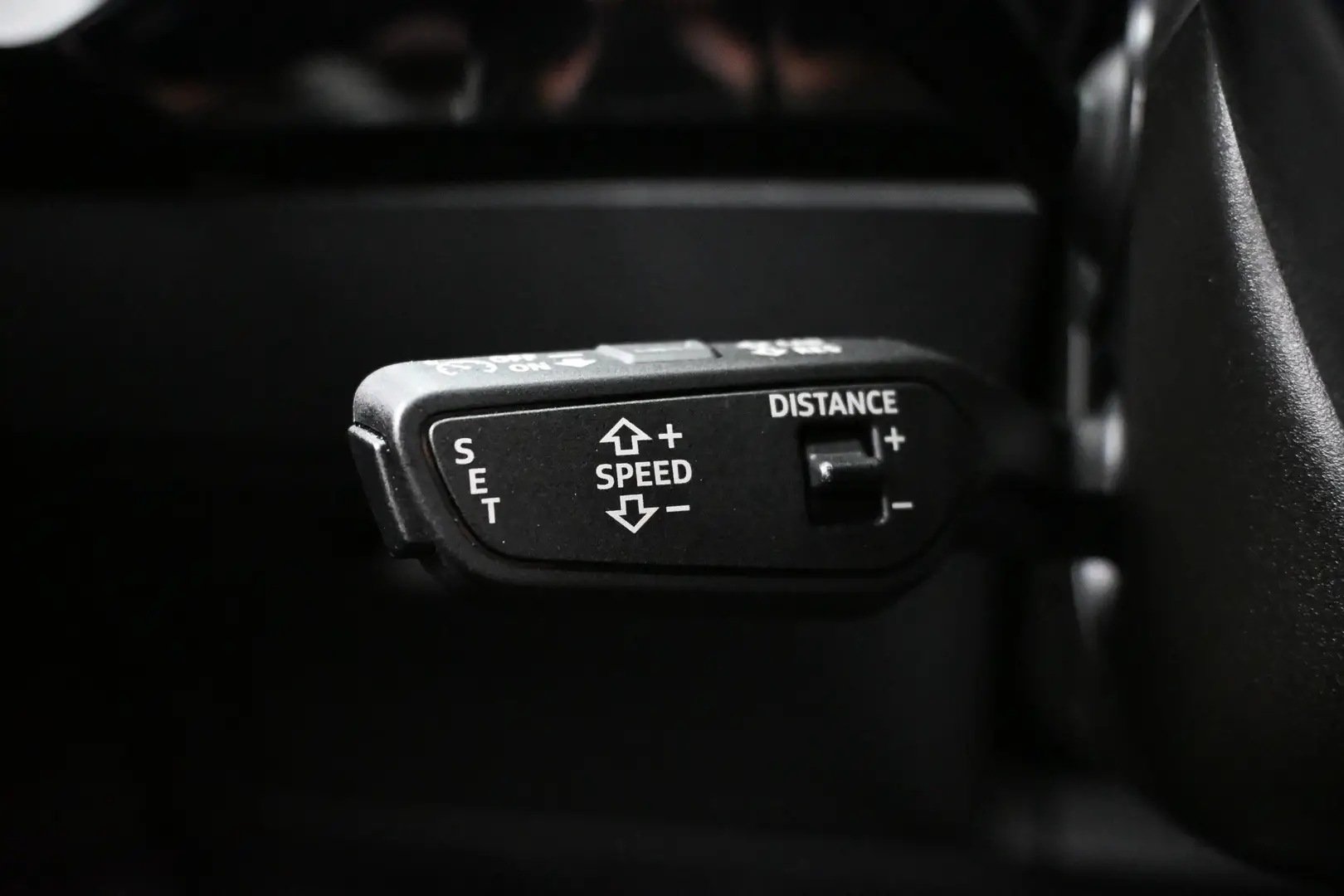 Car Image - HjPSb1CRE2NGx3o5aufVS