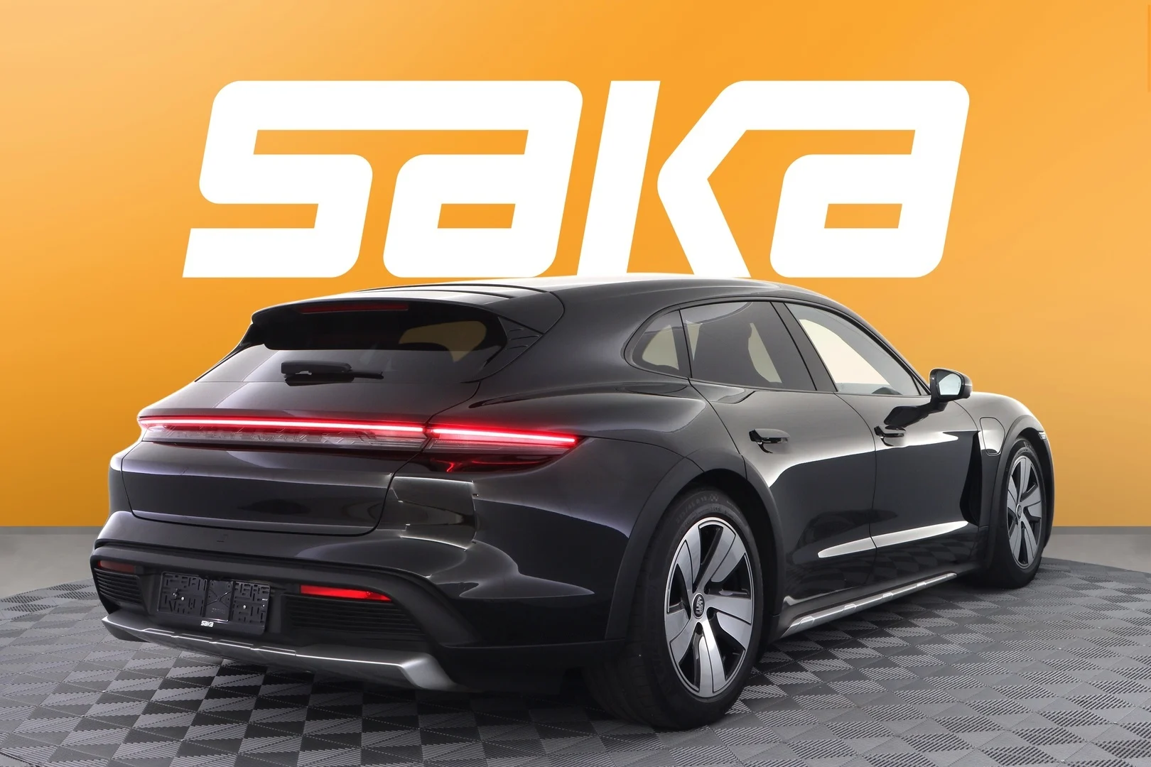 Car Image - 1ts2EMq7QdryiM9IJp1B7Q