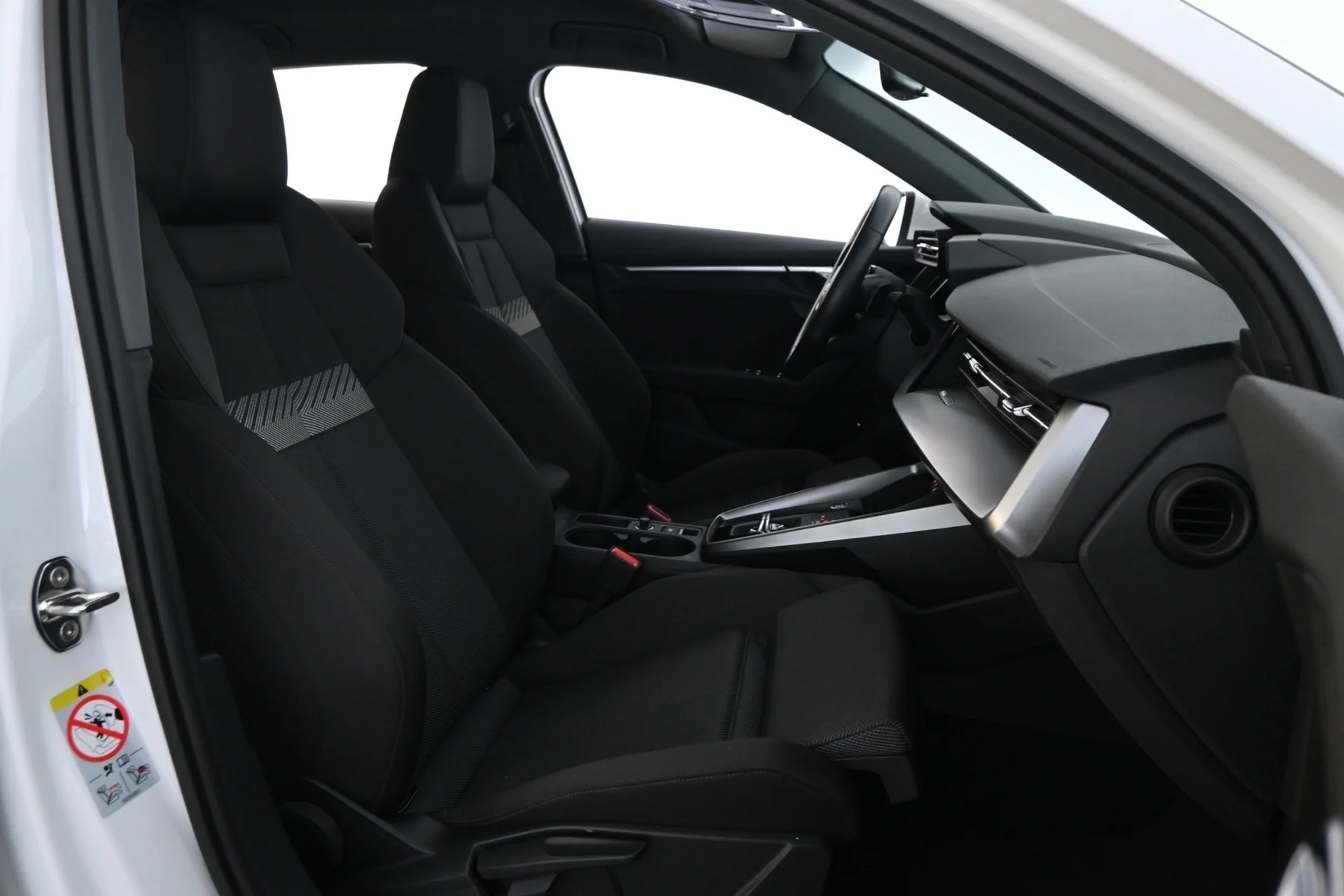 Car Image - 3dYVgpSwDwG04my8gjtdw9