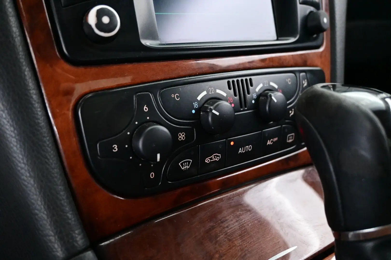 Car Image - 23r0F7Jex2juHkGOGIsB18