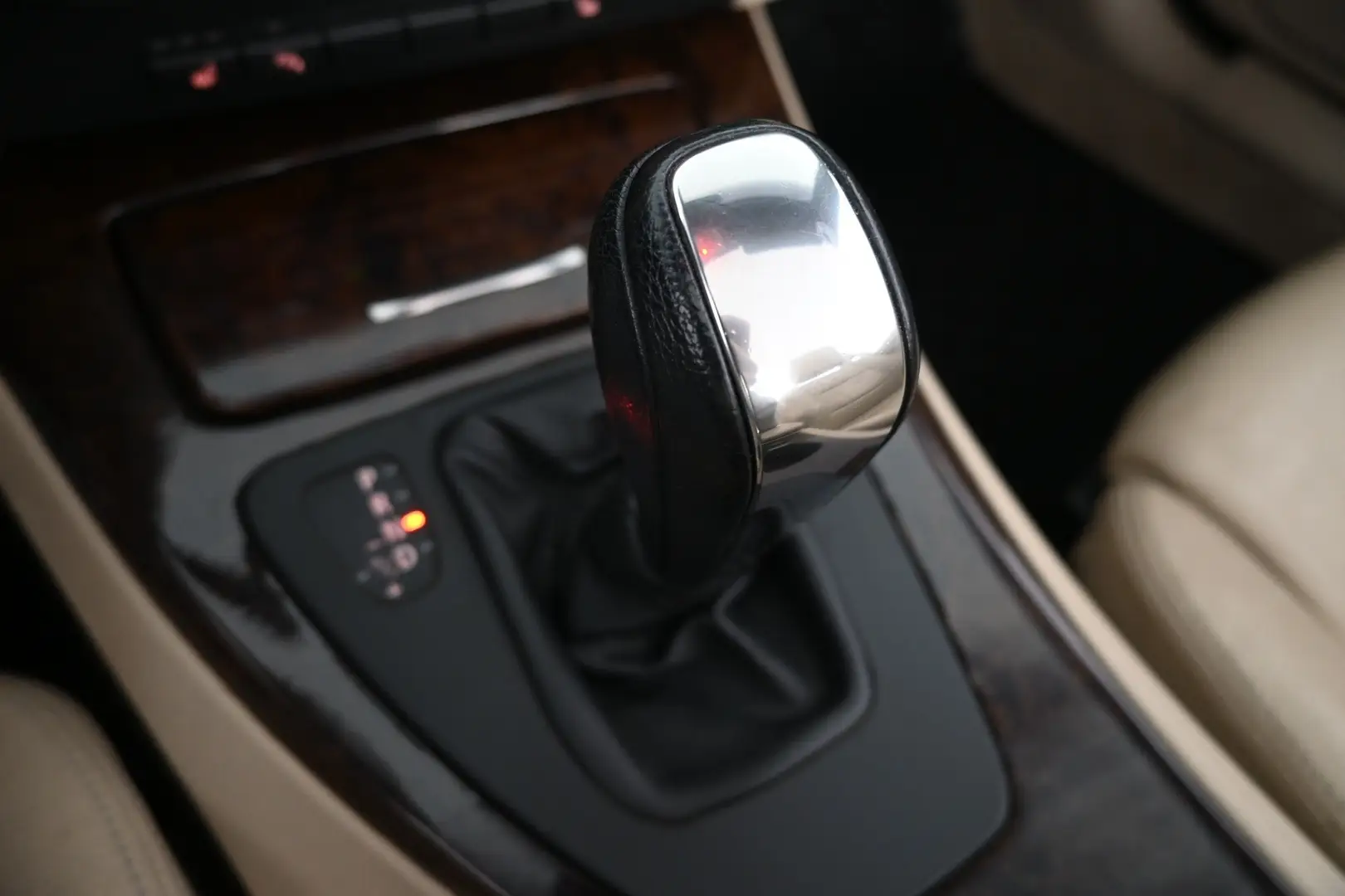 Car Image - 5c2901n5n9Pq1IcAXtf9M4