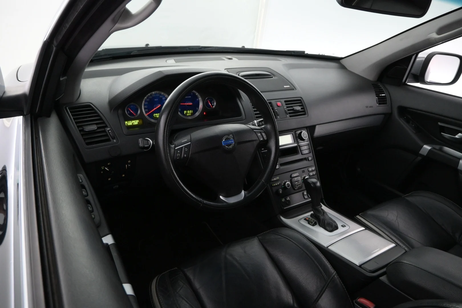 Car Image - 3cKmaQrdkvNbWYGWQN3mol