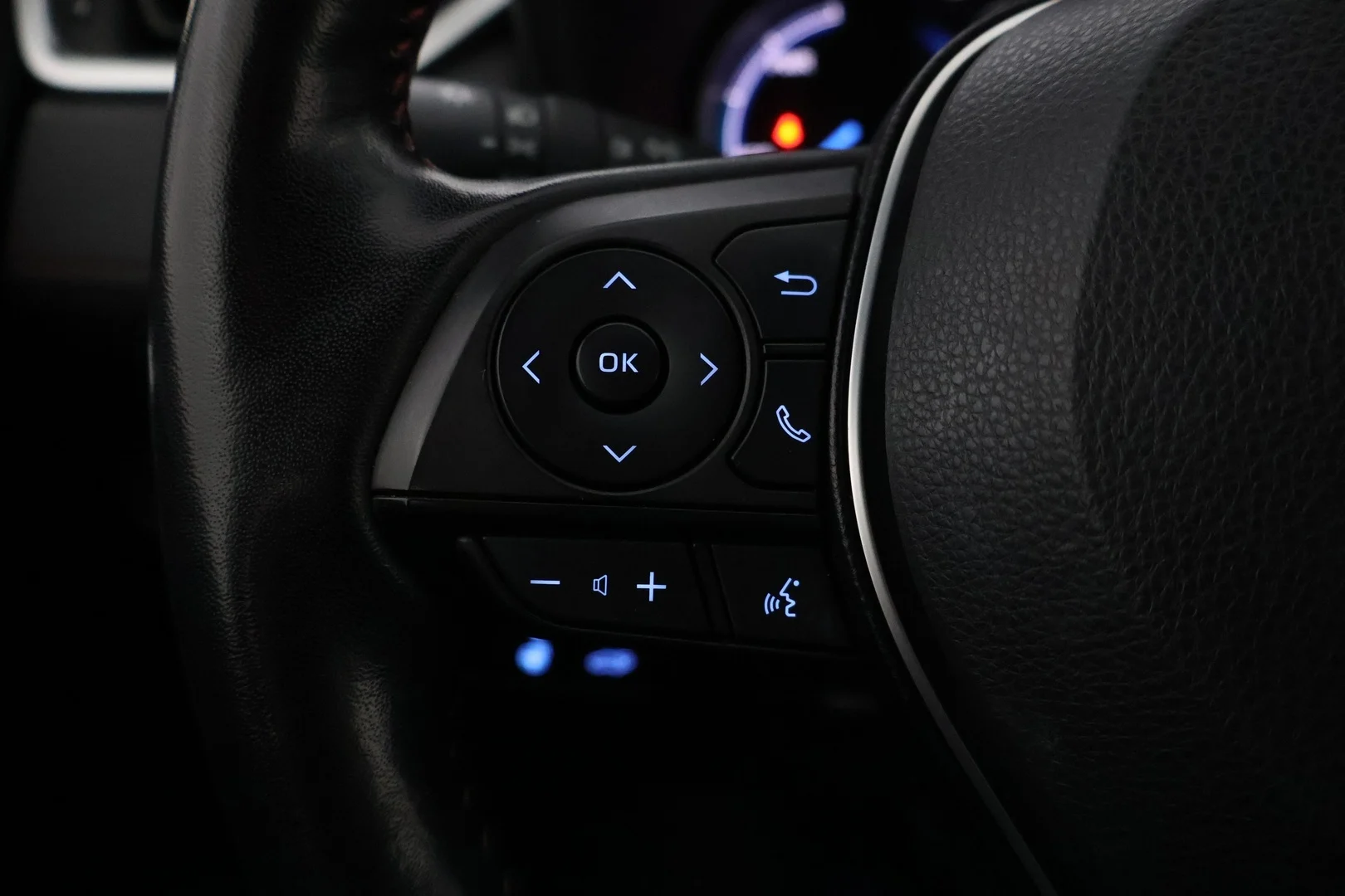 Car Image - 1ozj4ATg4jJf6BDxFAYGkY