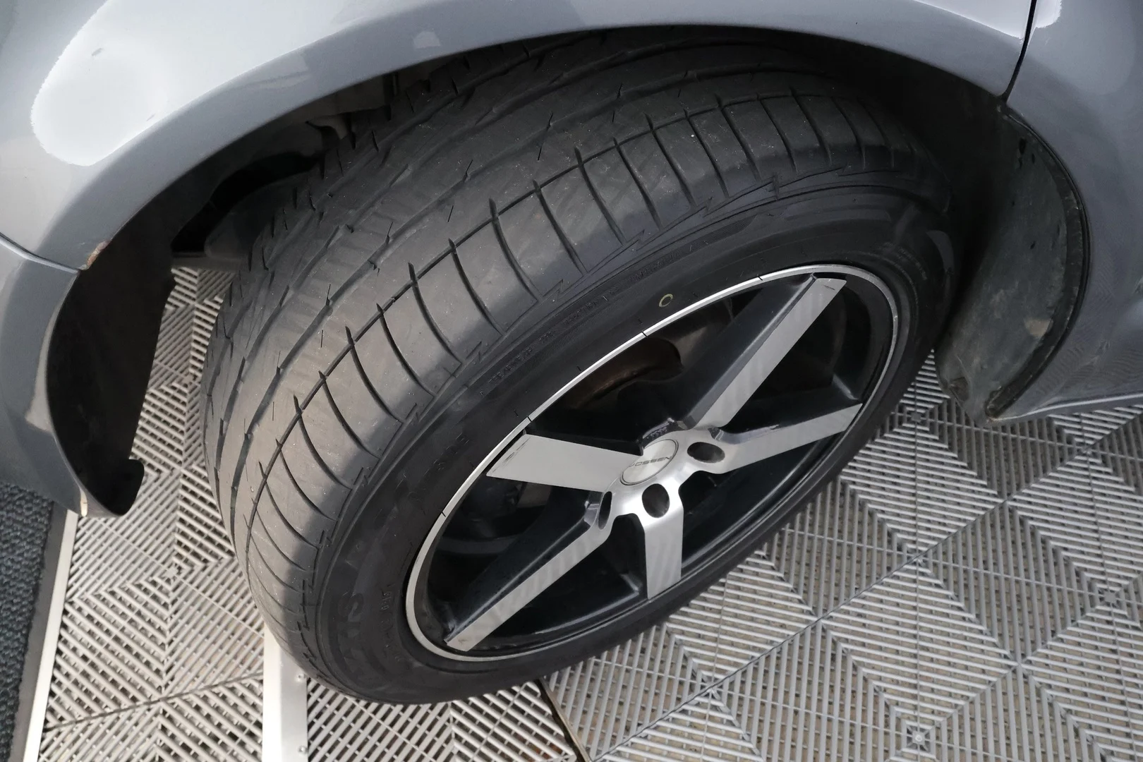 Car Image - 5wk2f1PXGeOmOBcpVP2tdH