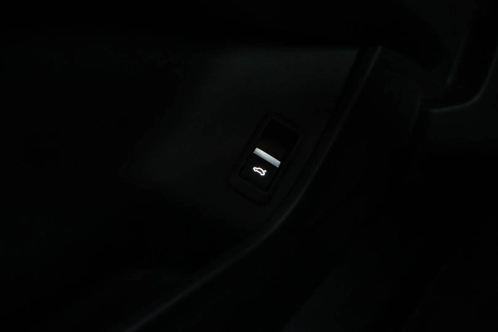 Car Image - 19KV4wkYGcUvCvzCymyNt6