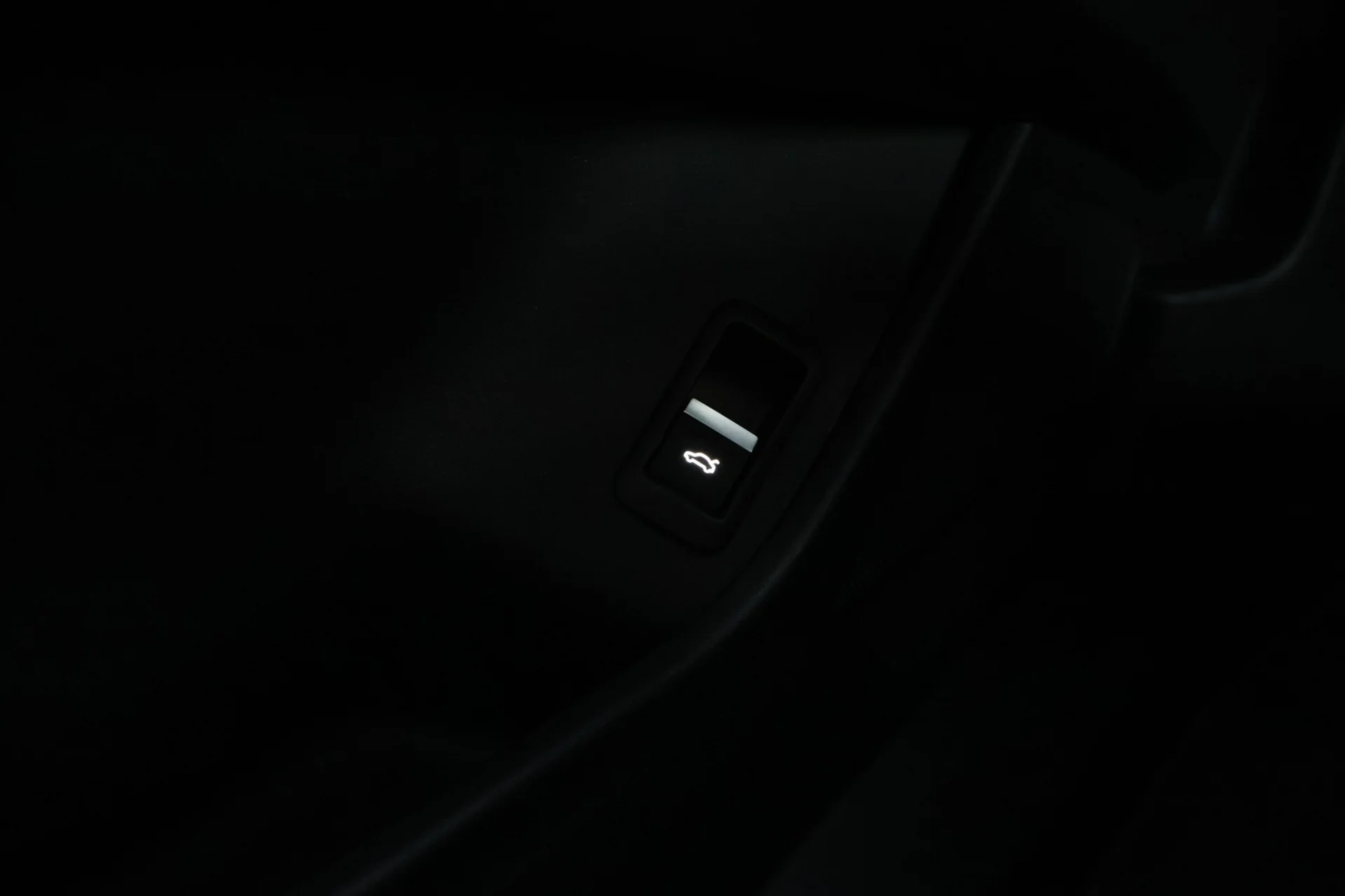 Car Image - 19KV4wkYGcUvCvzCymyNt6