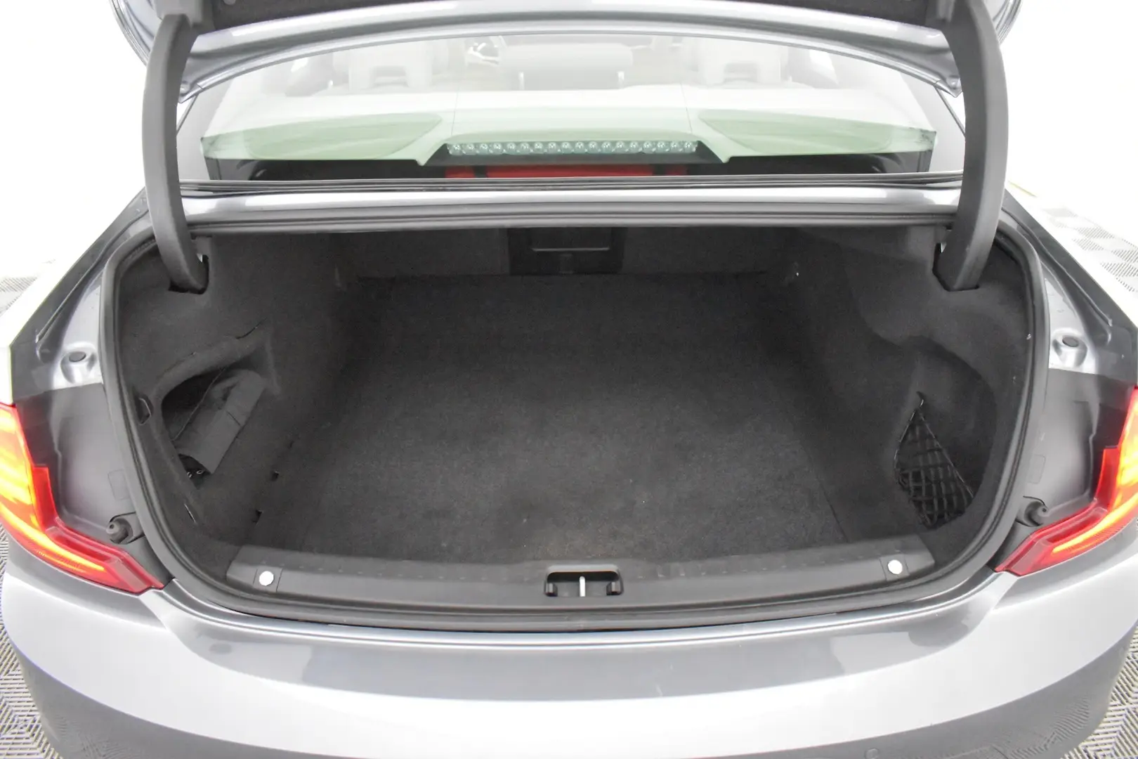 Car Image - 3CPNwNgsBFYMF6OHWsXgNW