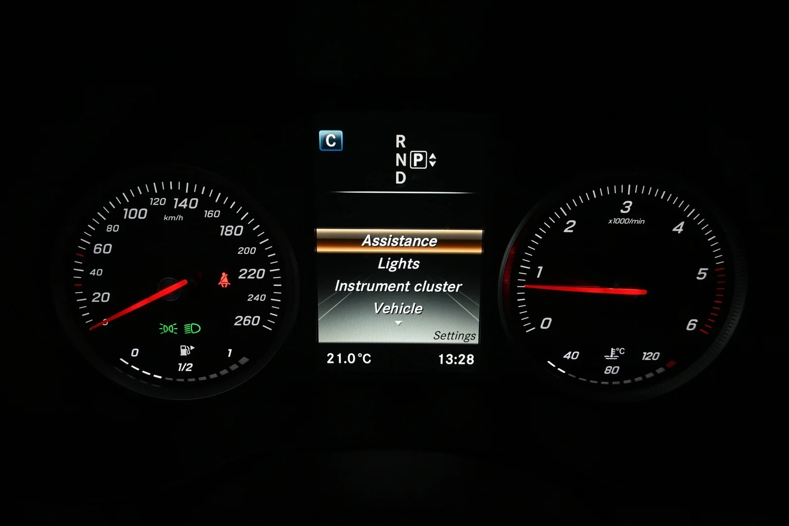Car Image - 2RDZe9CWTRNtHMzQ1YHiVU