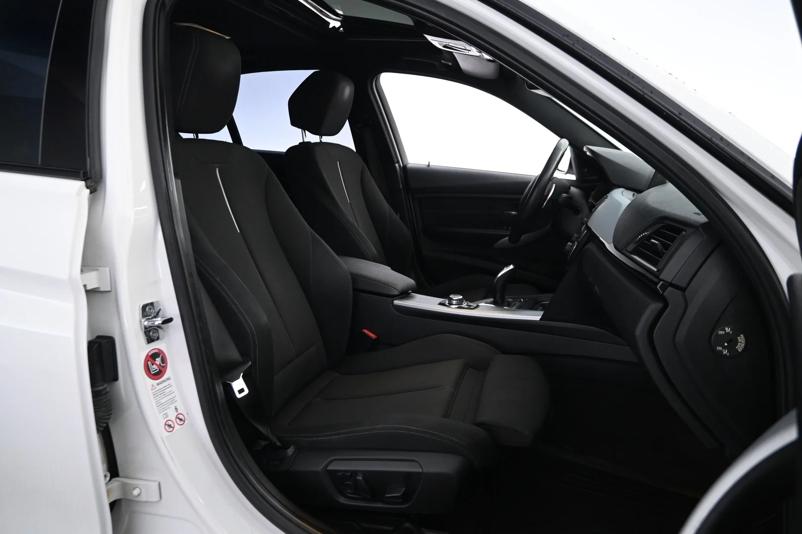 Car Image - 5bHkRXarqqA5UTEtT1ELV8