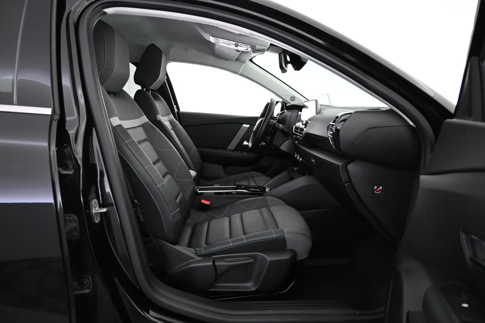 Car Image - 4R17RVQGoqZ7iE3RxXkTJi