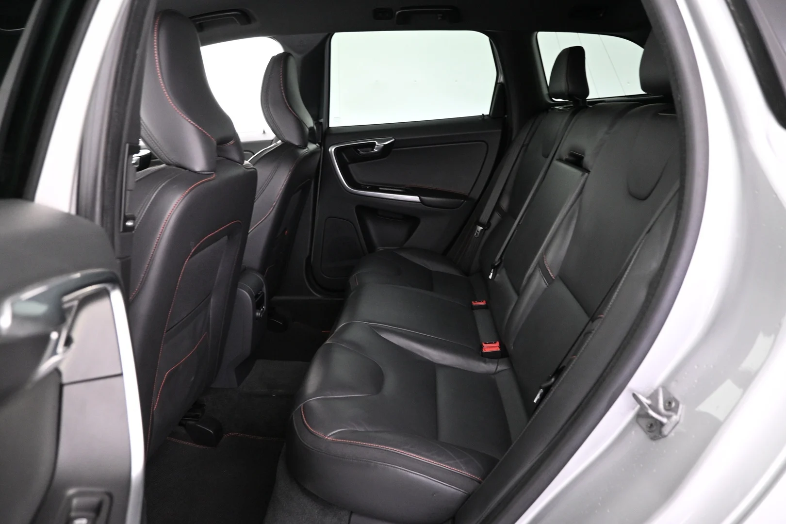 Car Image - 4xJ3A6OM55WQAt4Wubx0Wu