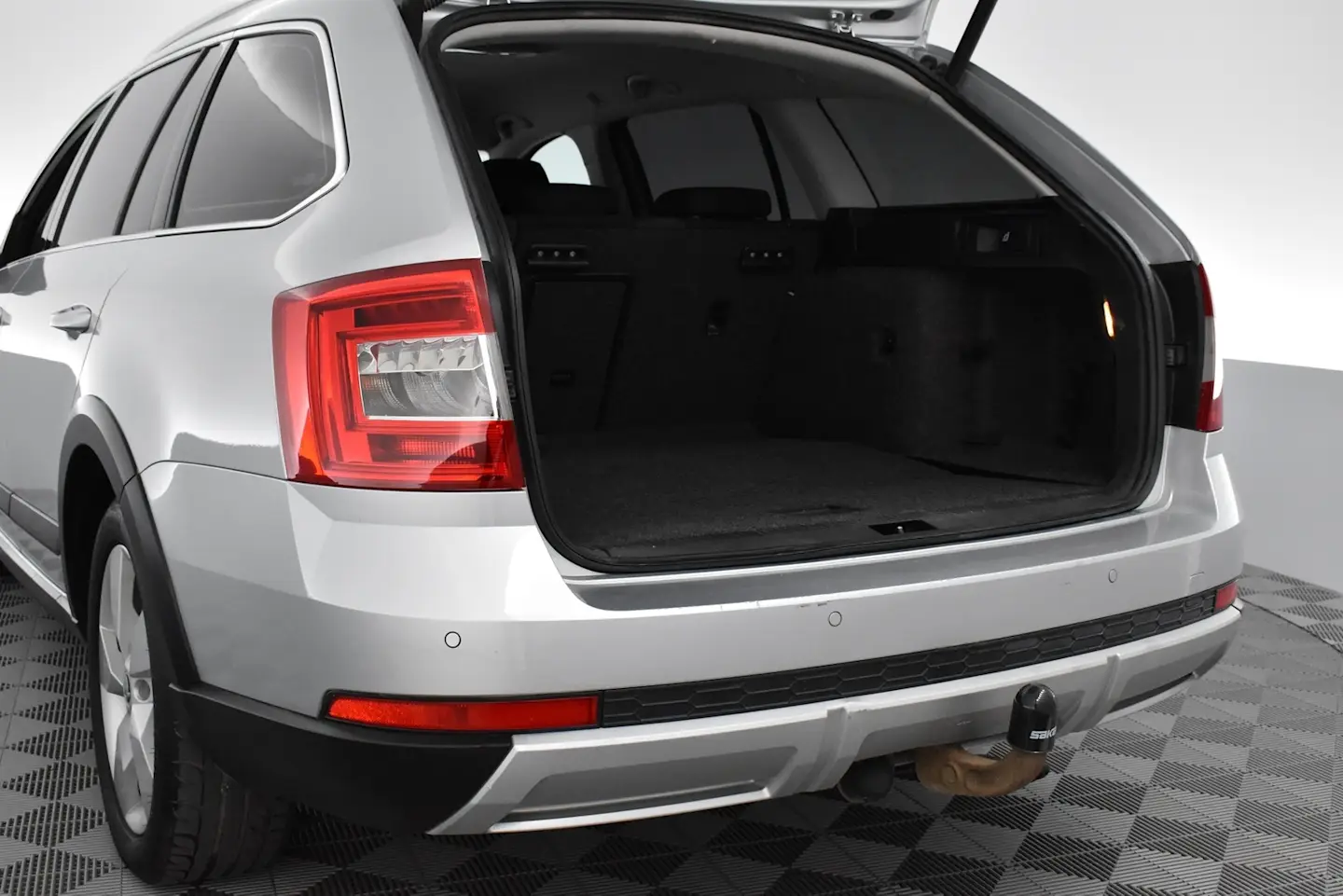Car Image - 1spKpYHjhOrueLxOGQ0Zjv