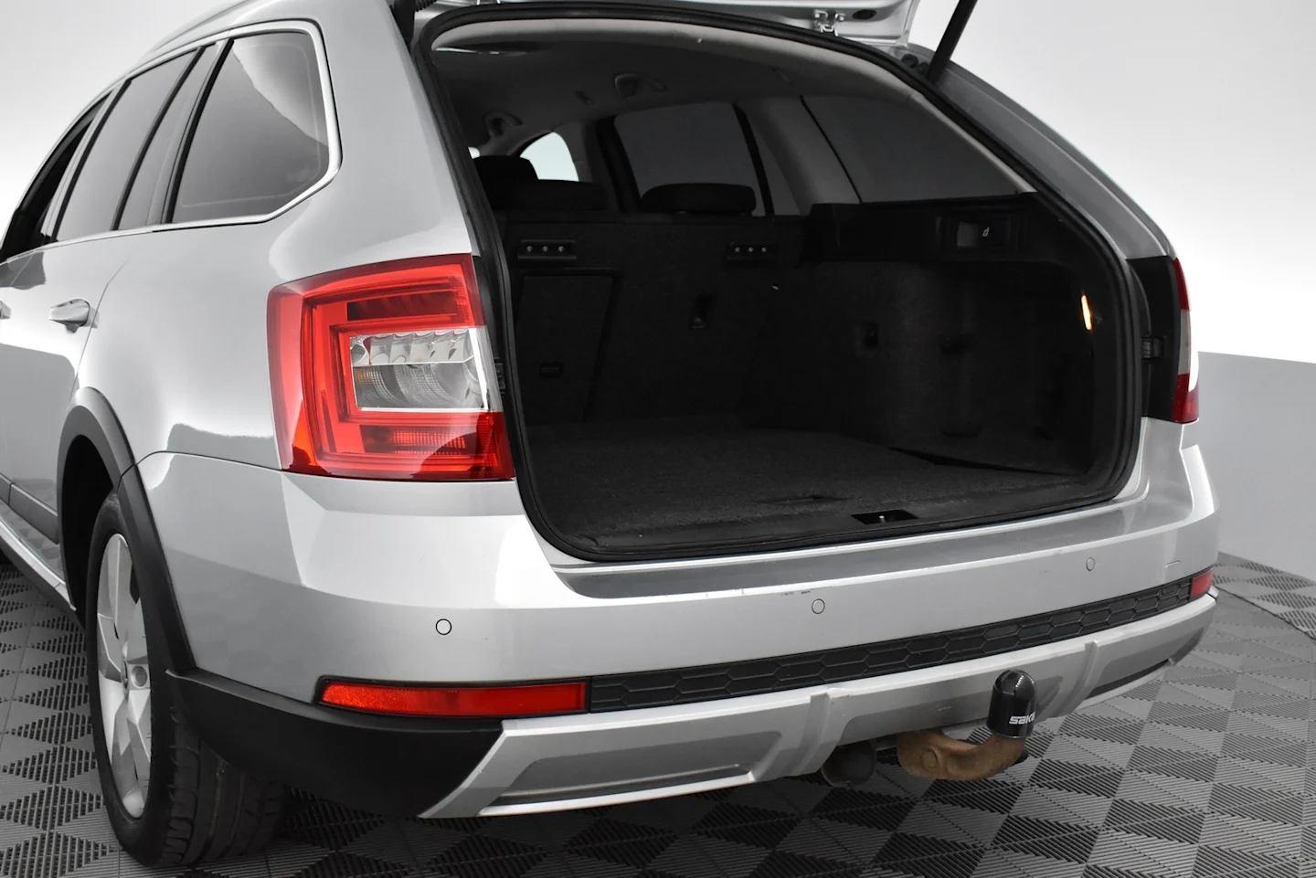 Car Image - 1spKpYHjhOrueLxOGQ0Zjv