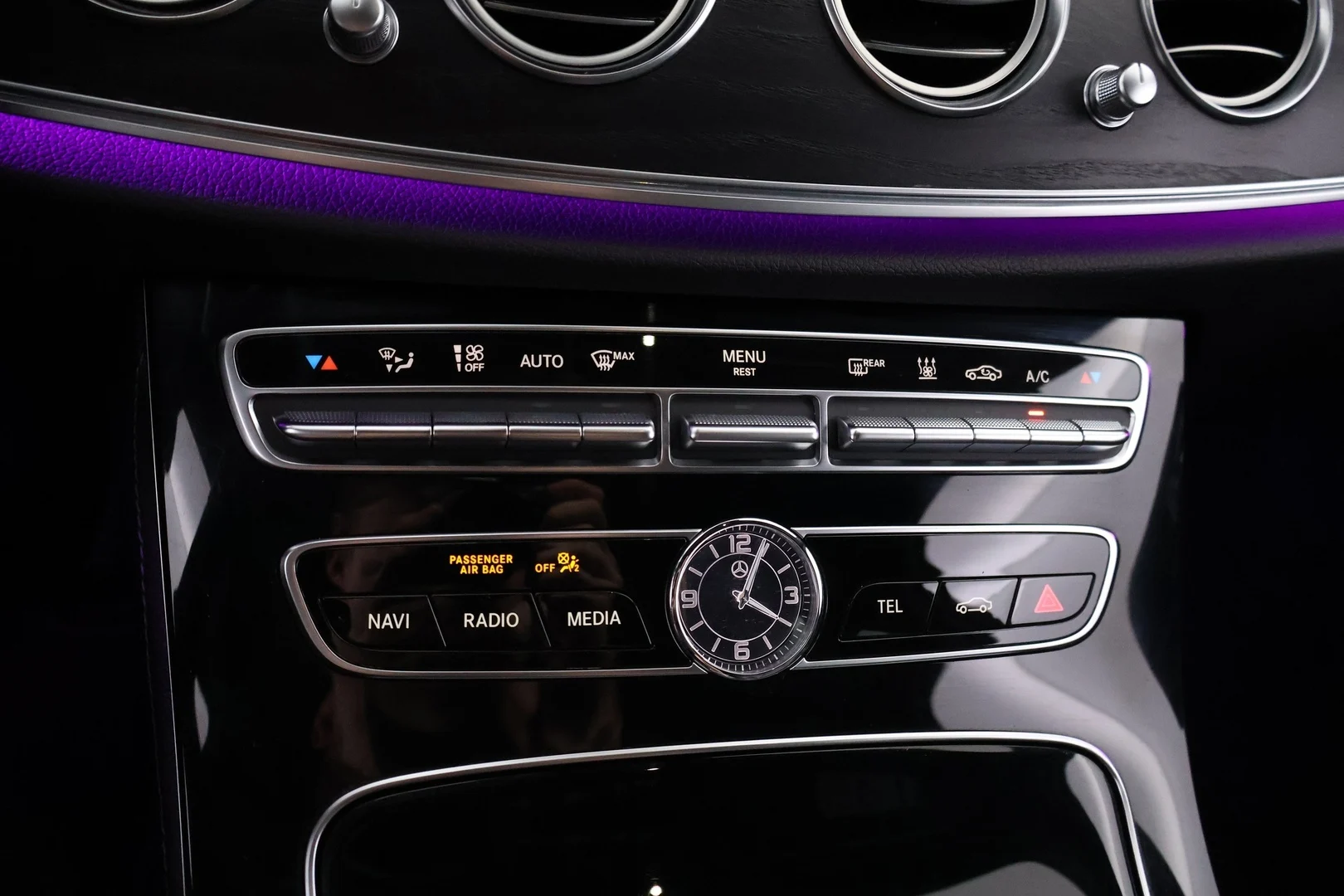 Car Image - 4Q6eMhsxFGzJGfVZ211ngx
