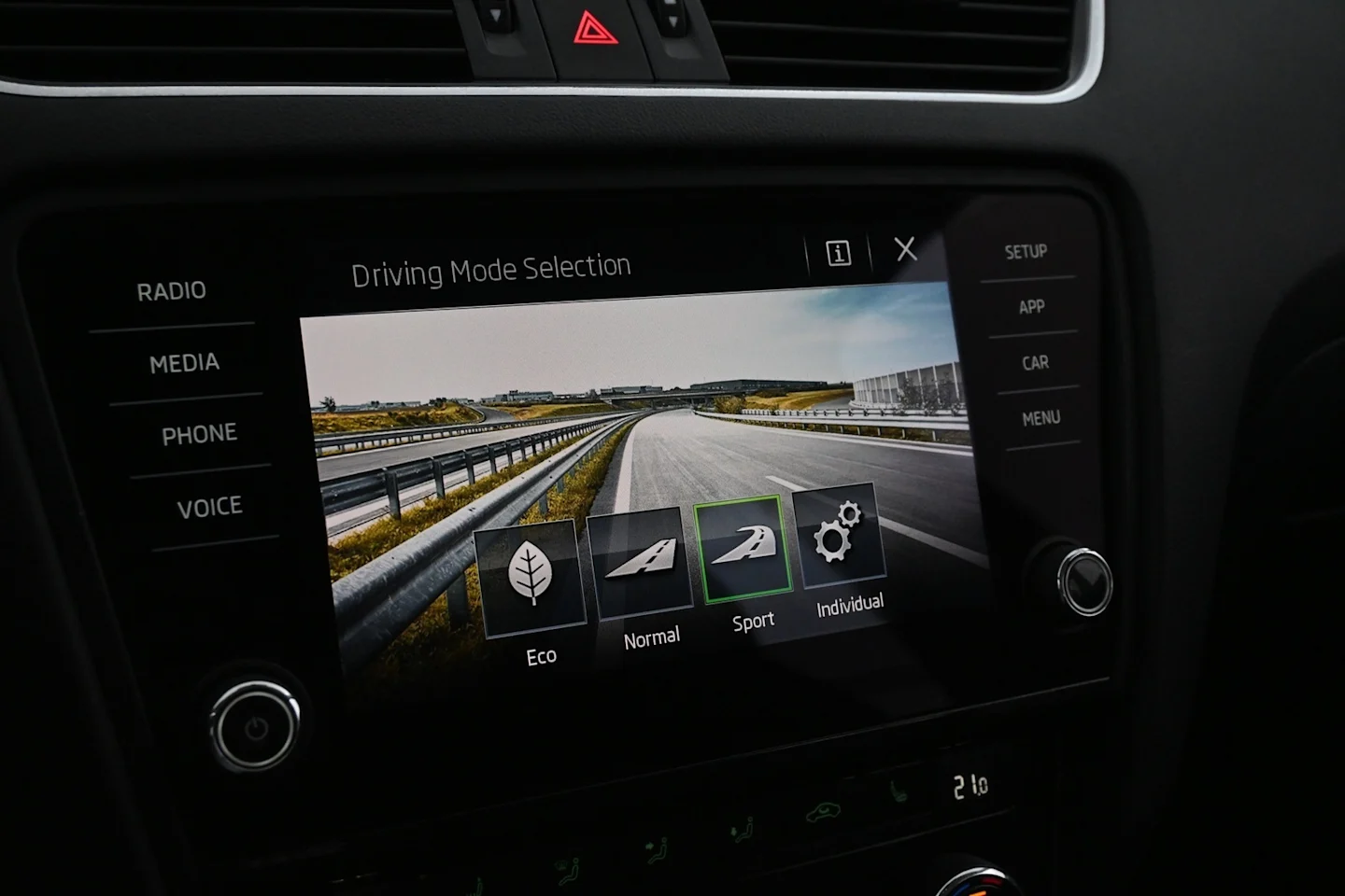 Car Image - 7gDKYbxW2x4YQO53LQmxgs