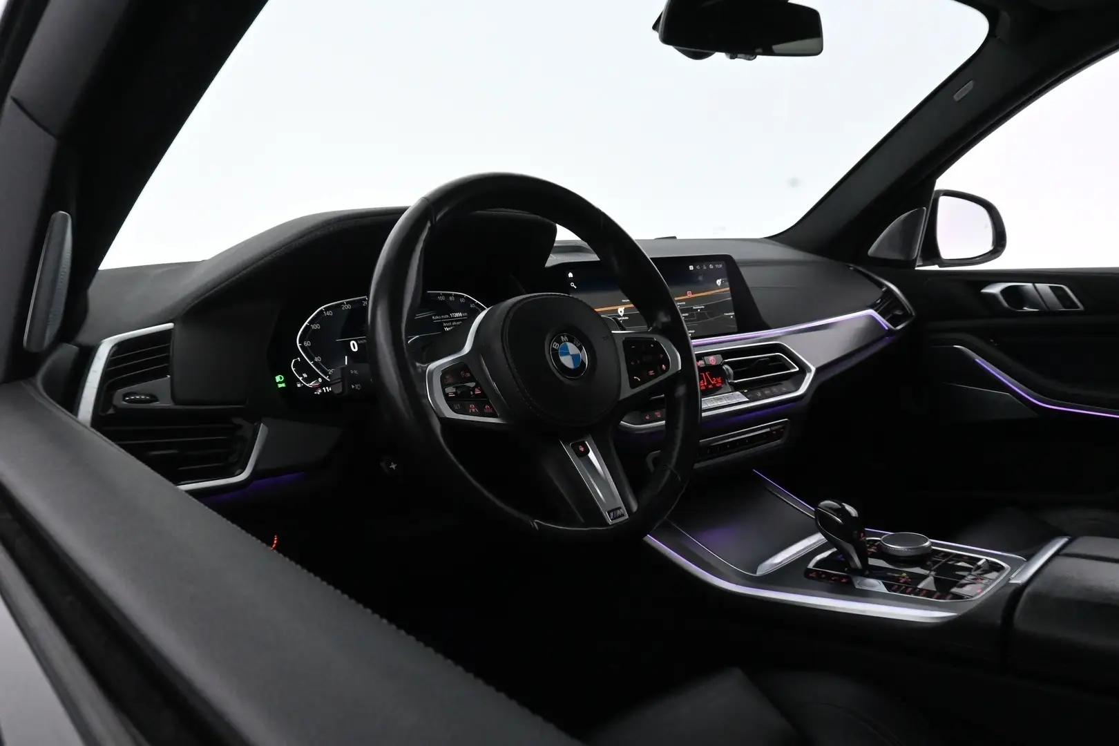Car Image - Sv62XHijIJm7wCdT6iU6F