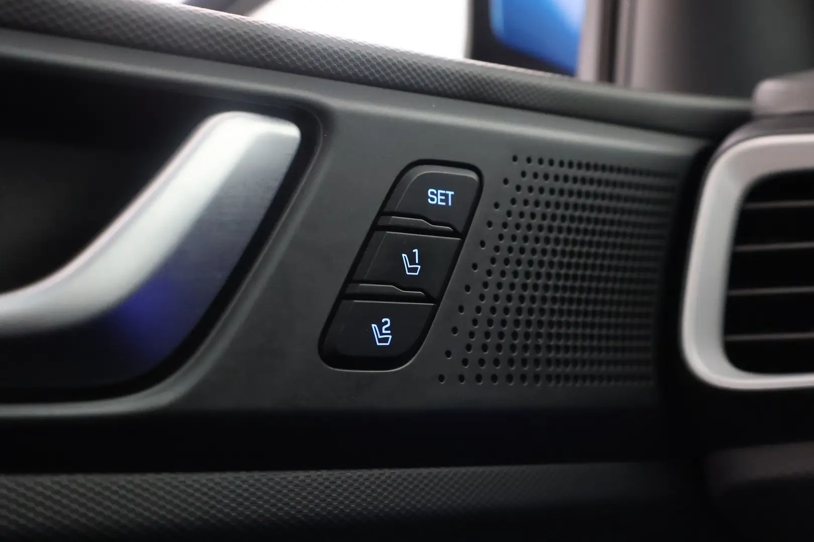Car Image - 3IzQ7RHg92QzaD4eM3PXHz