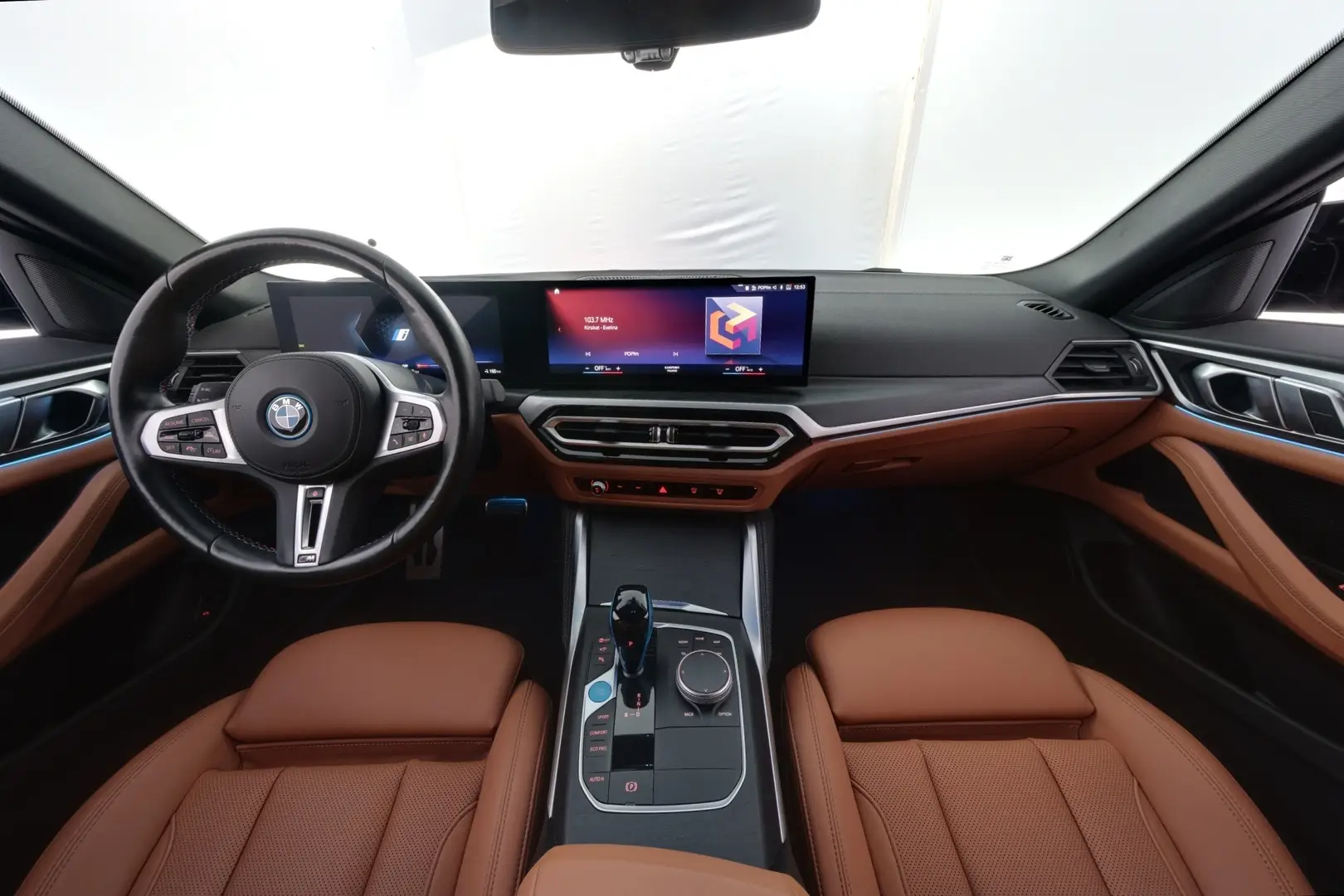 Car Image - 75q4TcbTJWwA5AR9stWAA4