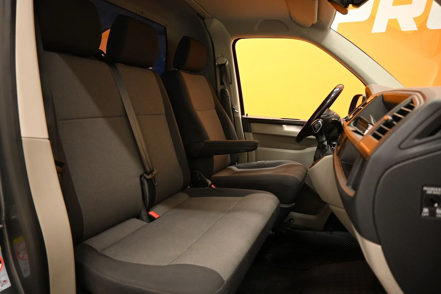 Car Image - 6Uf7doUgxTa9V12IdZXfEq