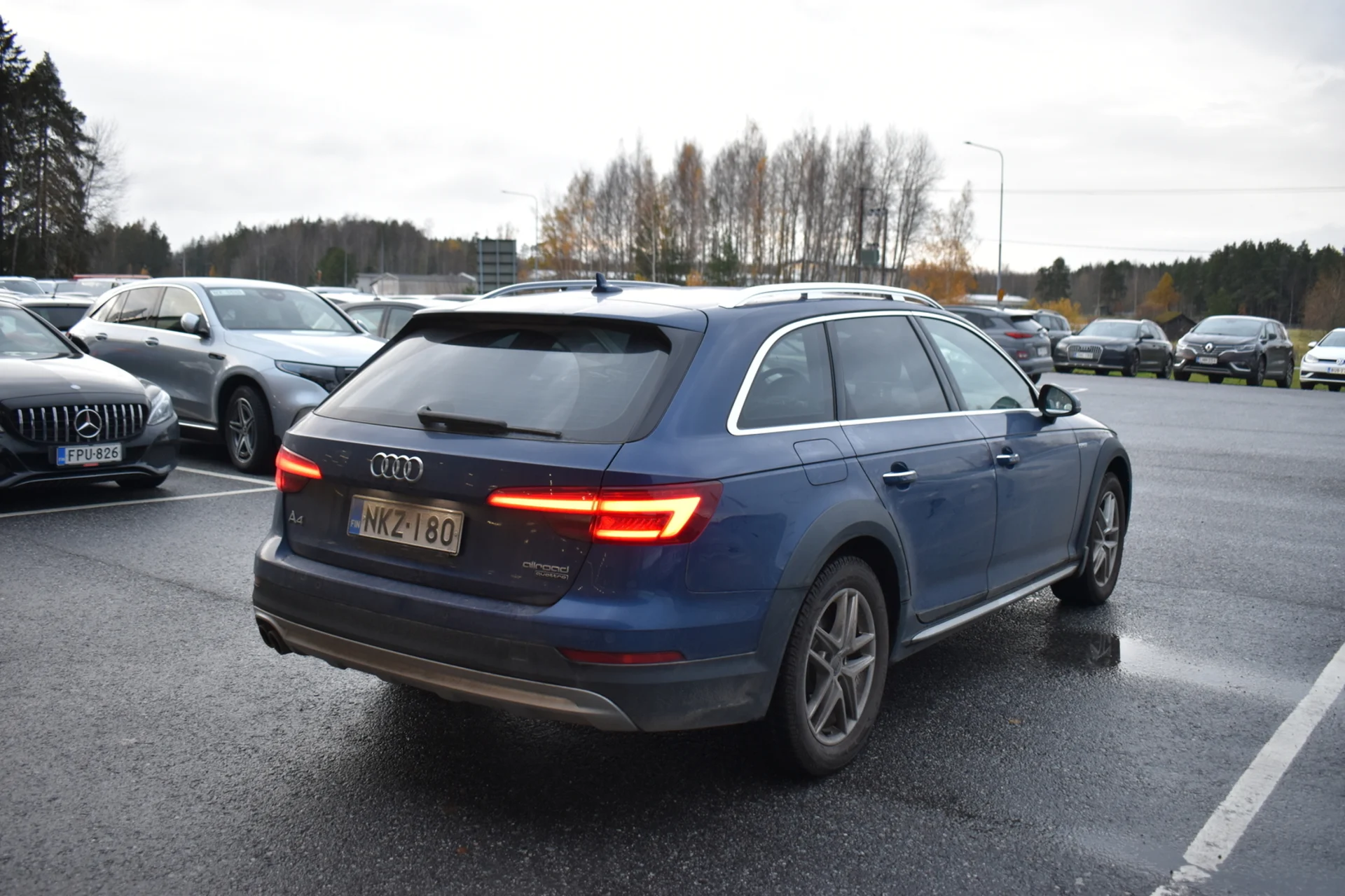 Car Image - 37bQNpfaFR9haYB18w31TM