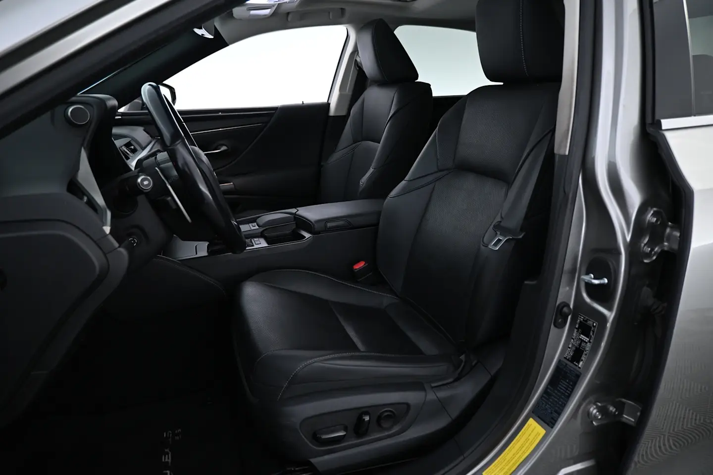 Car Image - CGBPHmOPNteaIdbEZN2fb