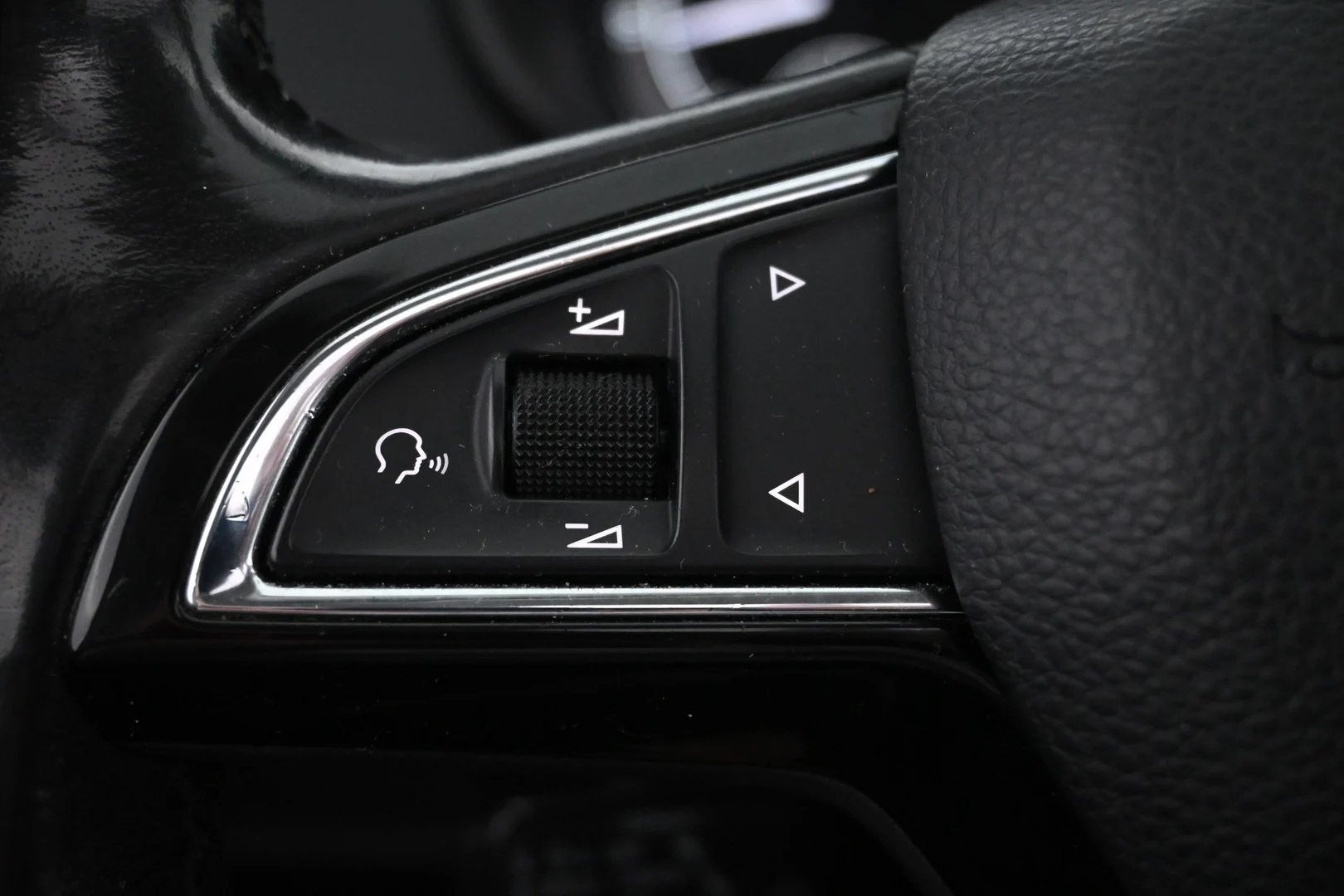 Car Image - 552fj31BgkCTAnbAlvfQiH