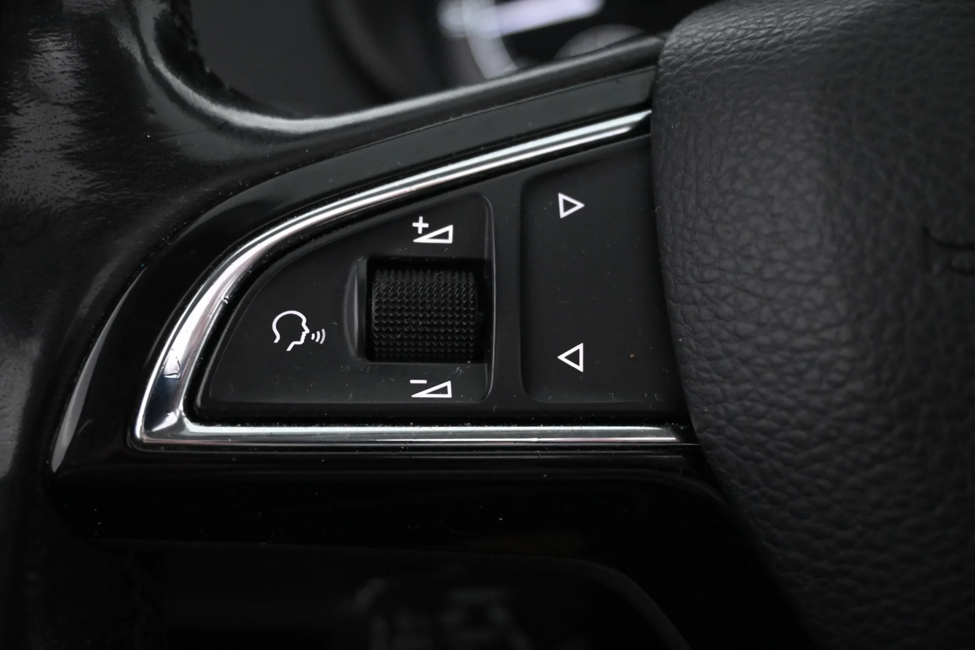 Car Image - 552fj31BgkCTAnbAlvfQiH