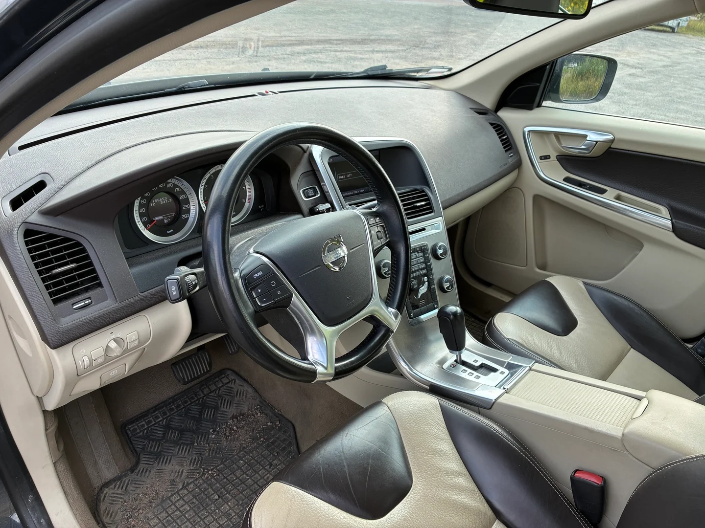 Car Image - 5BJglNJMEBCrXVevxBneEg