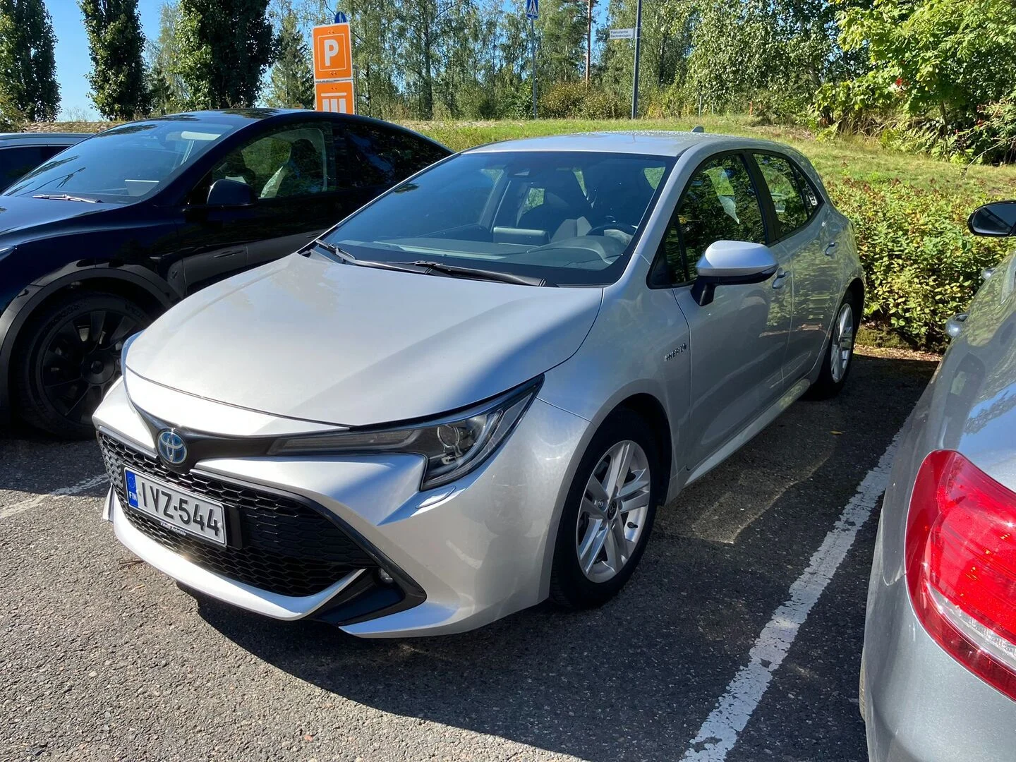 Car Image - f3045PtGpxiv8nWcXluig