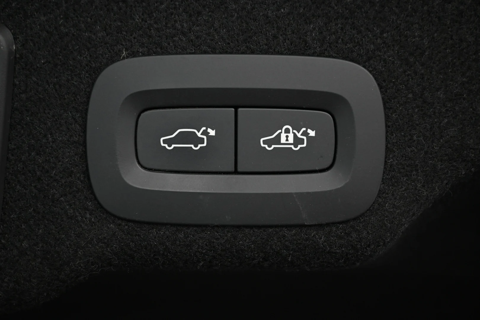 Car Image - 4uLOA6FoYHQVkZE66xZJoT