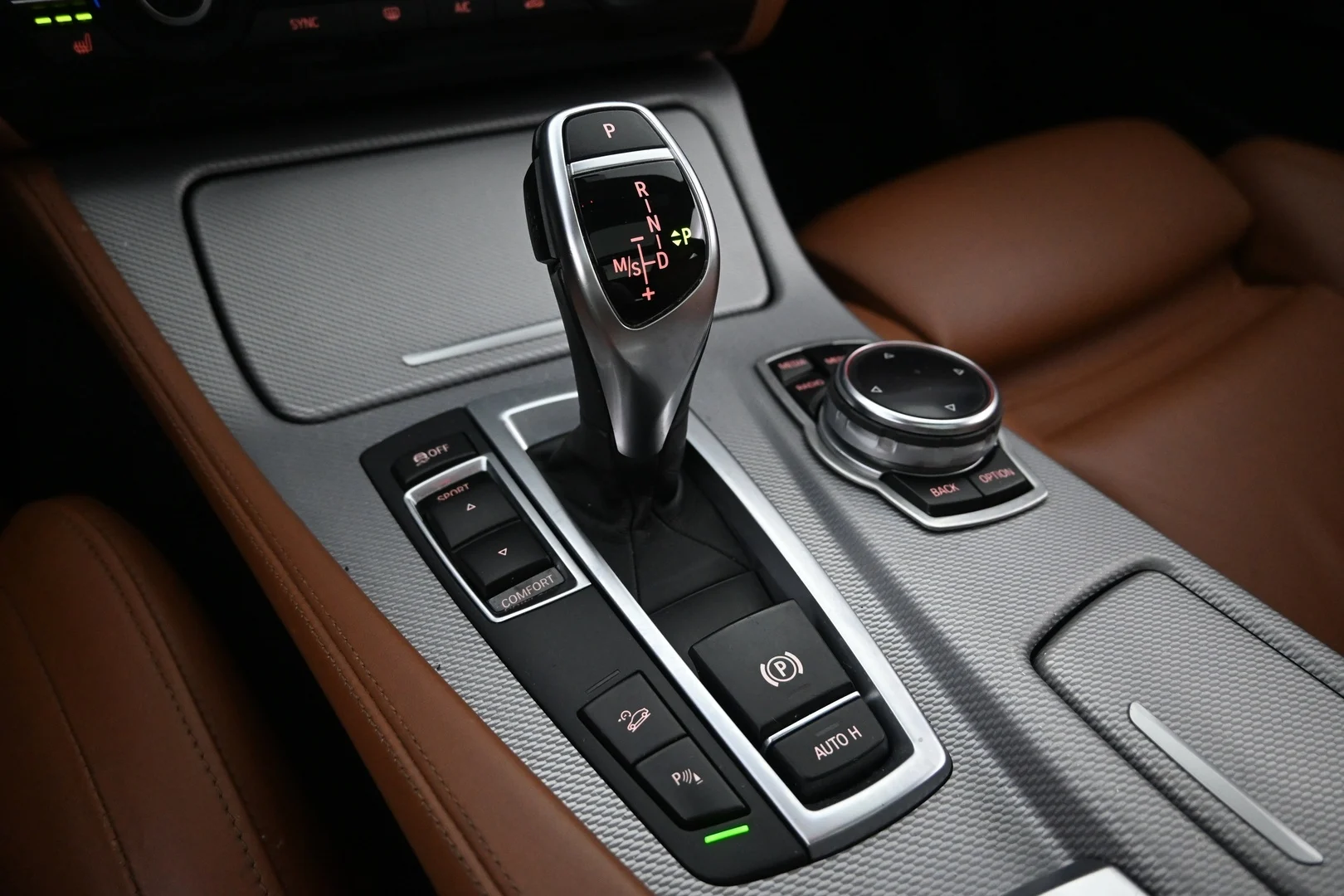 Car Image - 5i5xBCiZtYeb37rc4Ht7dX