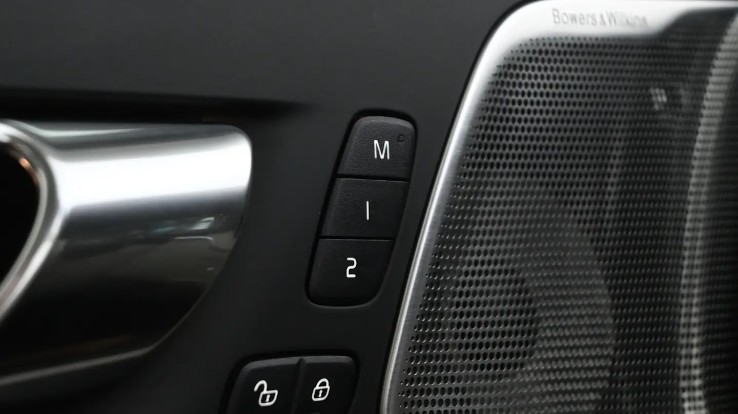 Car Image - 7Iz5fixtiP8Q3996VN07Yt