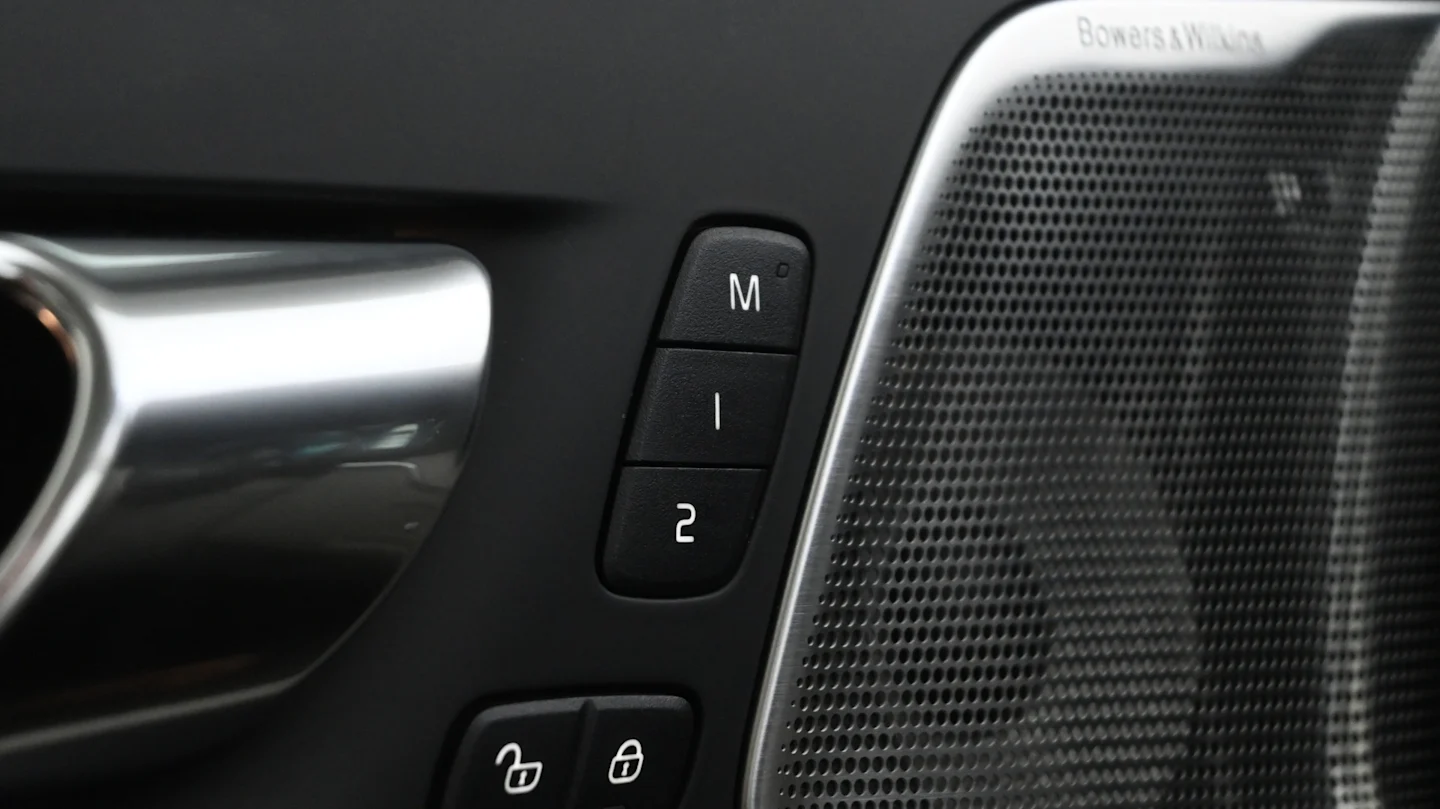 Car Image - 7Iz5fixtiP8Q3996VN07Yt