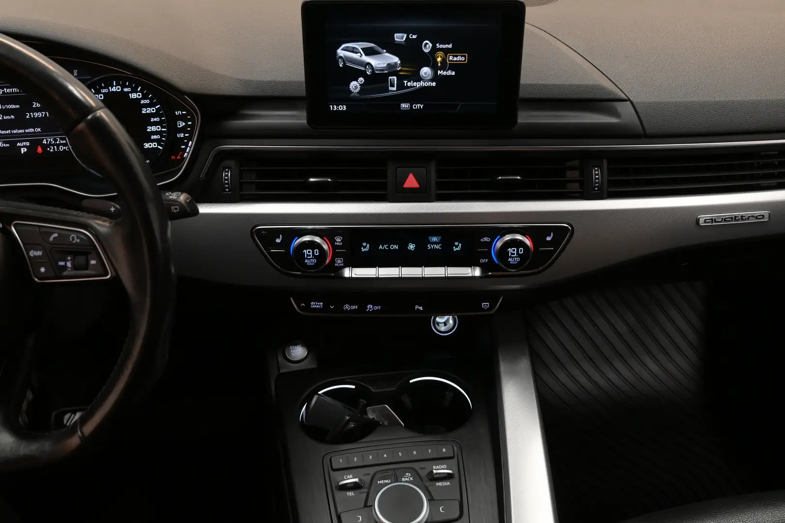 Car Image - 3j81tjdxDTGsrvVX7UQhil