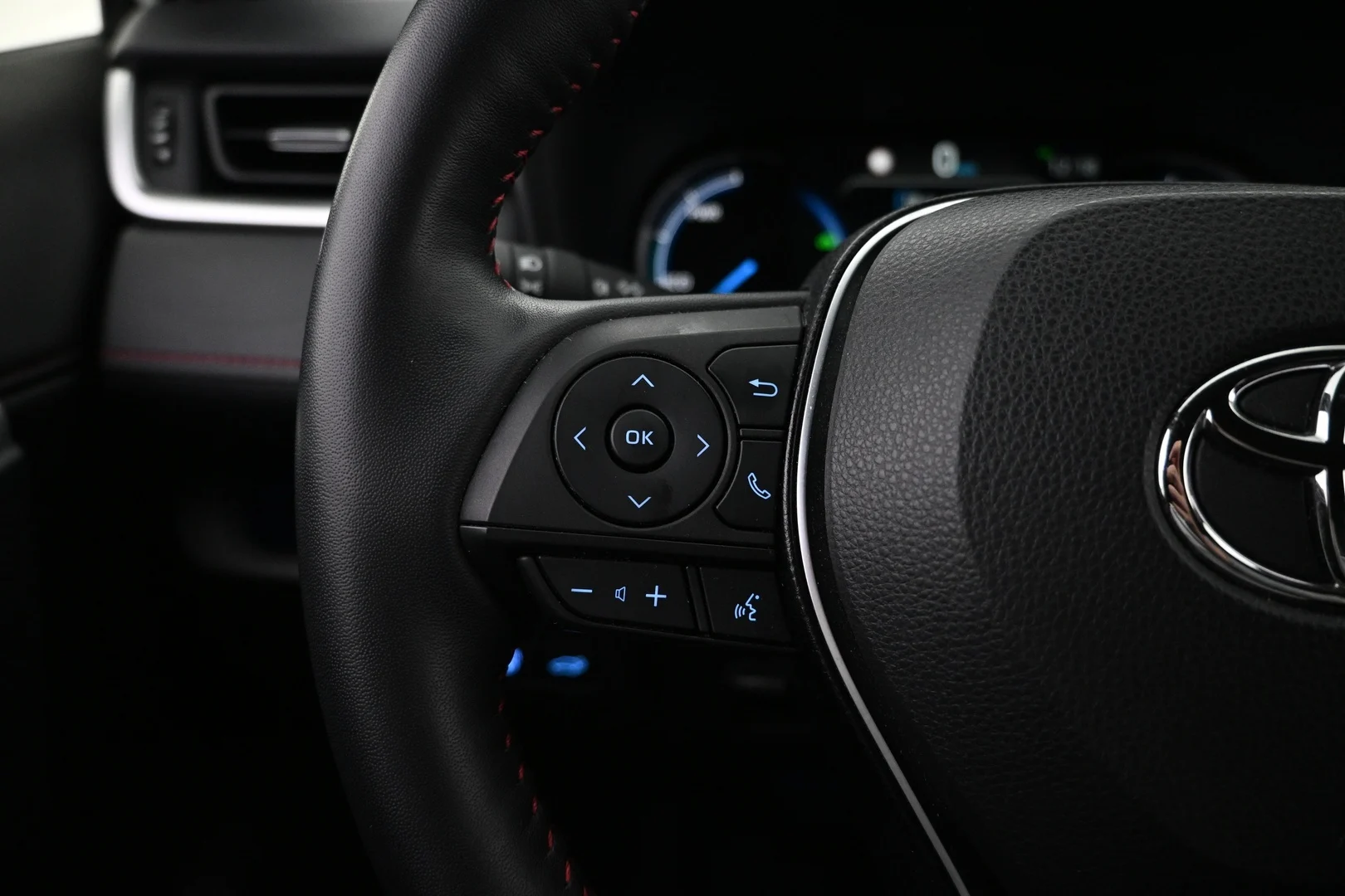 Car Image - 2Hk8FvHEap3zDJIghXbmst