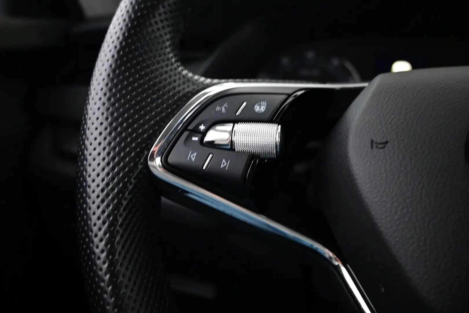 Car Image - 3uVMtxJLzb5wDMudNg5px9