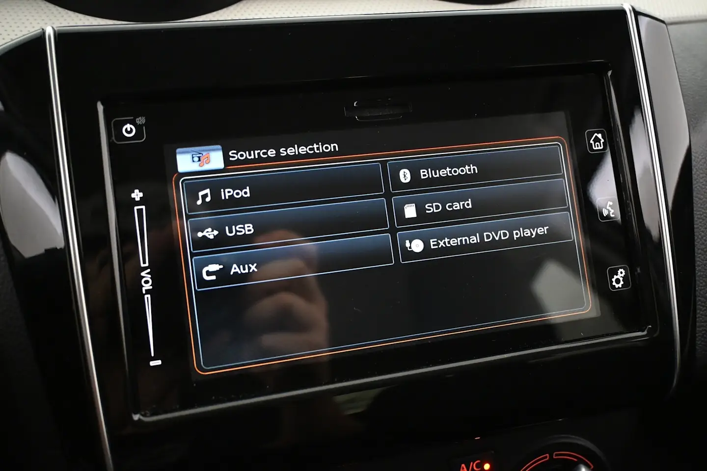 Car Image - 5wceKbxtxAlvyMLo2duot9