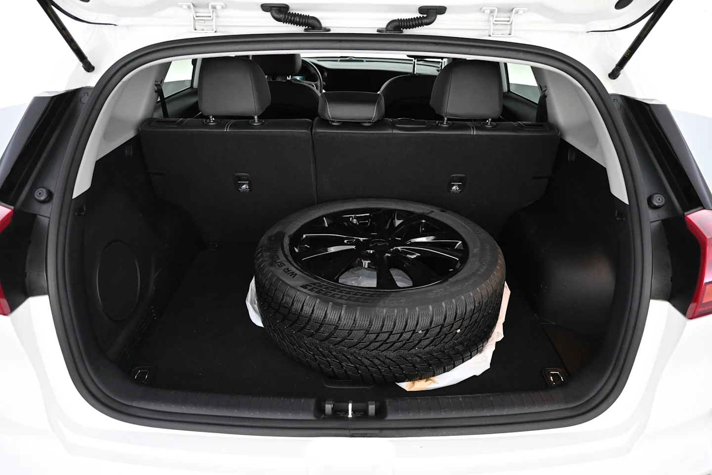 Car Image - 7DX74ZSvRXIo8tsaxgwY3p