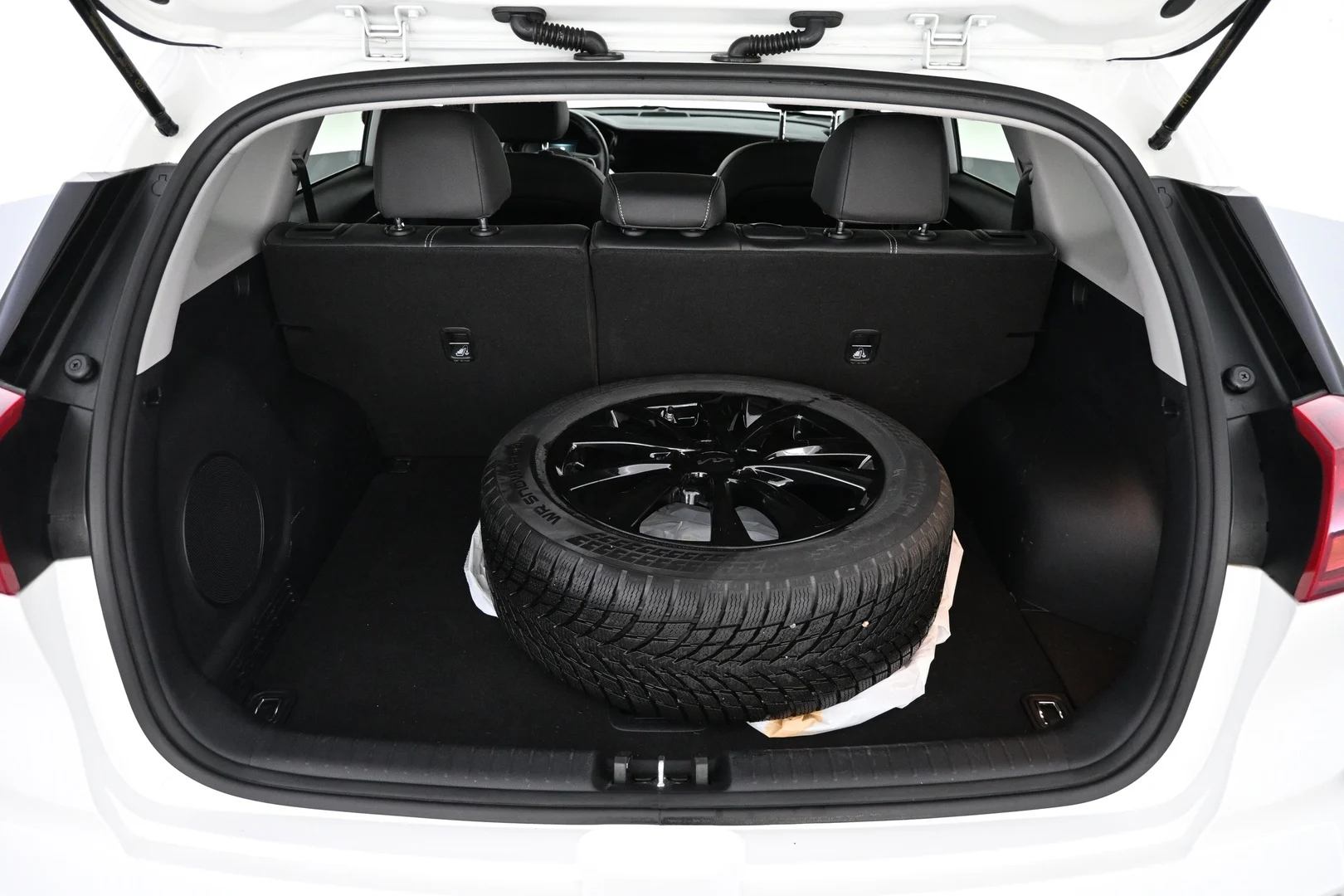 Car Image - 7DX74ZSvRXIo8tsaxgwY3p