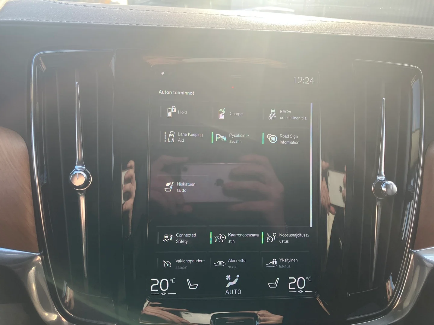 Car Image - 1bWFJSsWHvH8SDSR9EgXzx