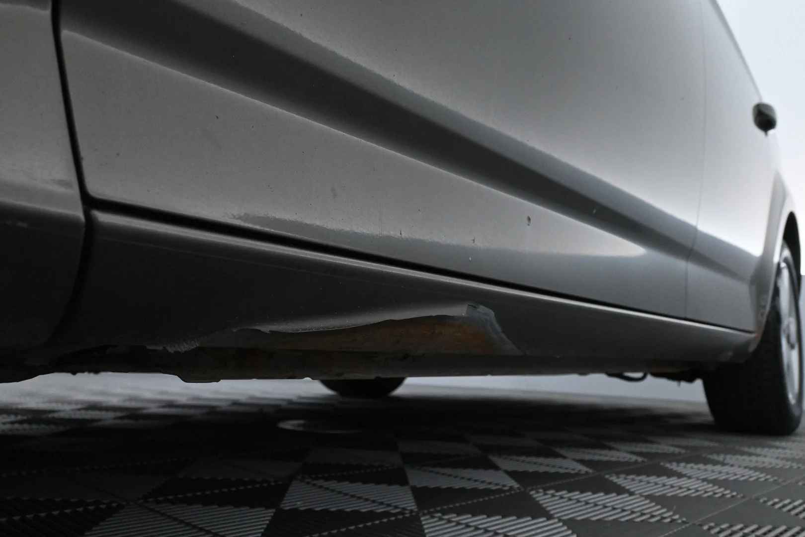 Car Image - 6PMAN7QL9bE4DOuUdZSn4F