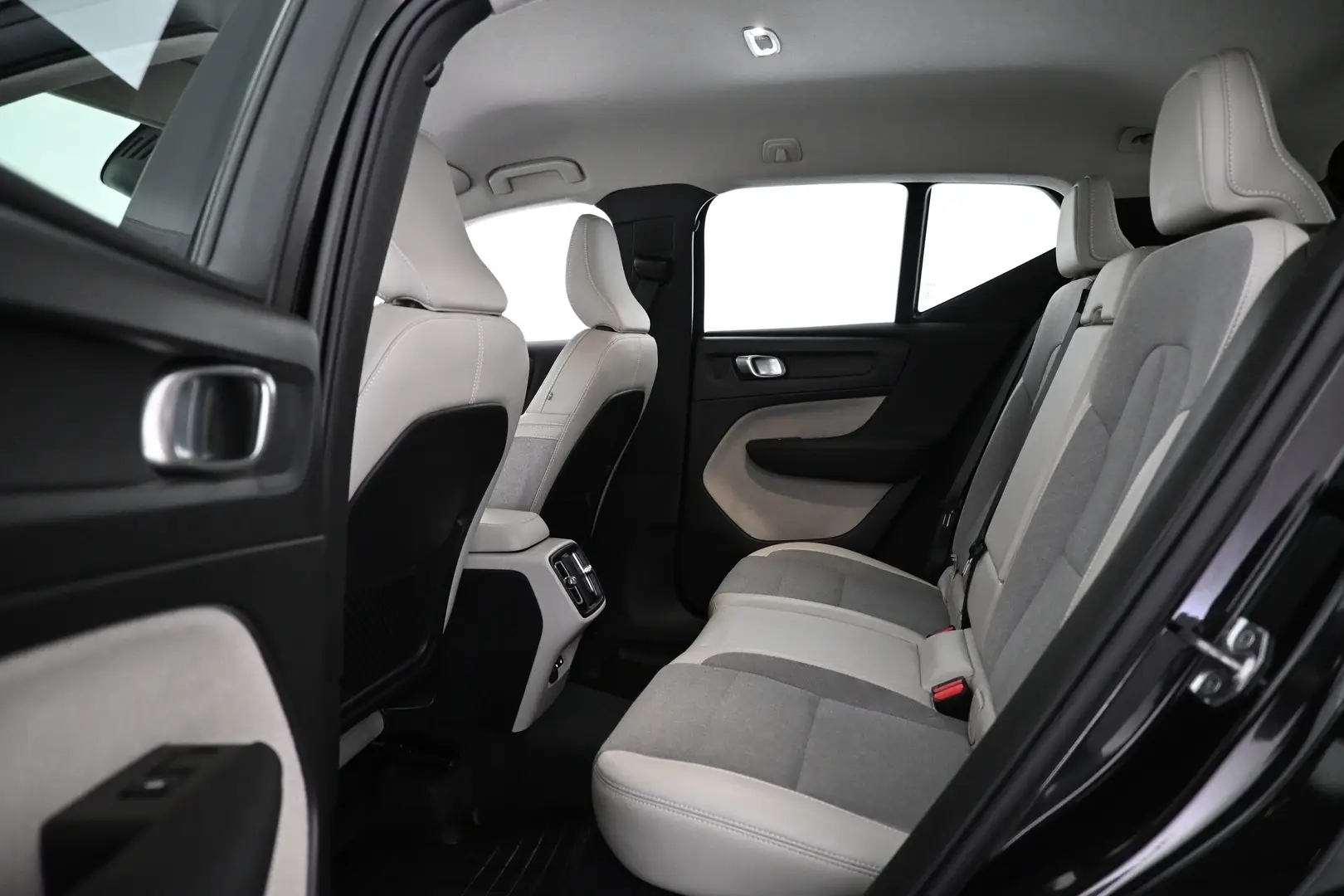 Car Image - 7untQhv2xMHdRjynQISo9I