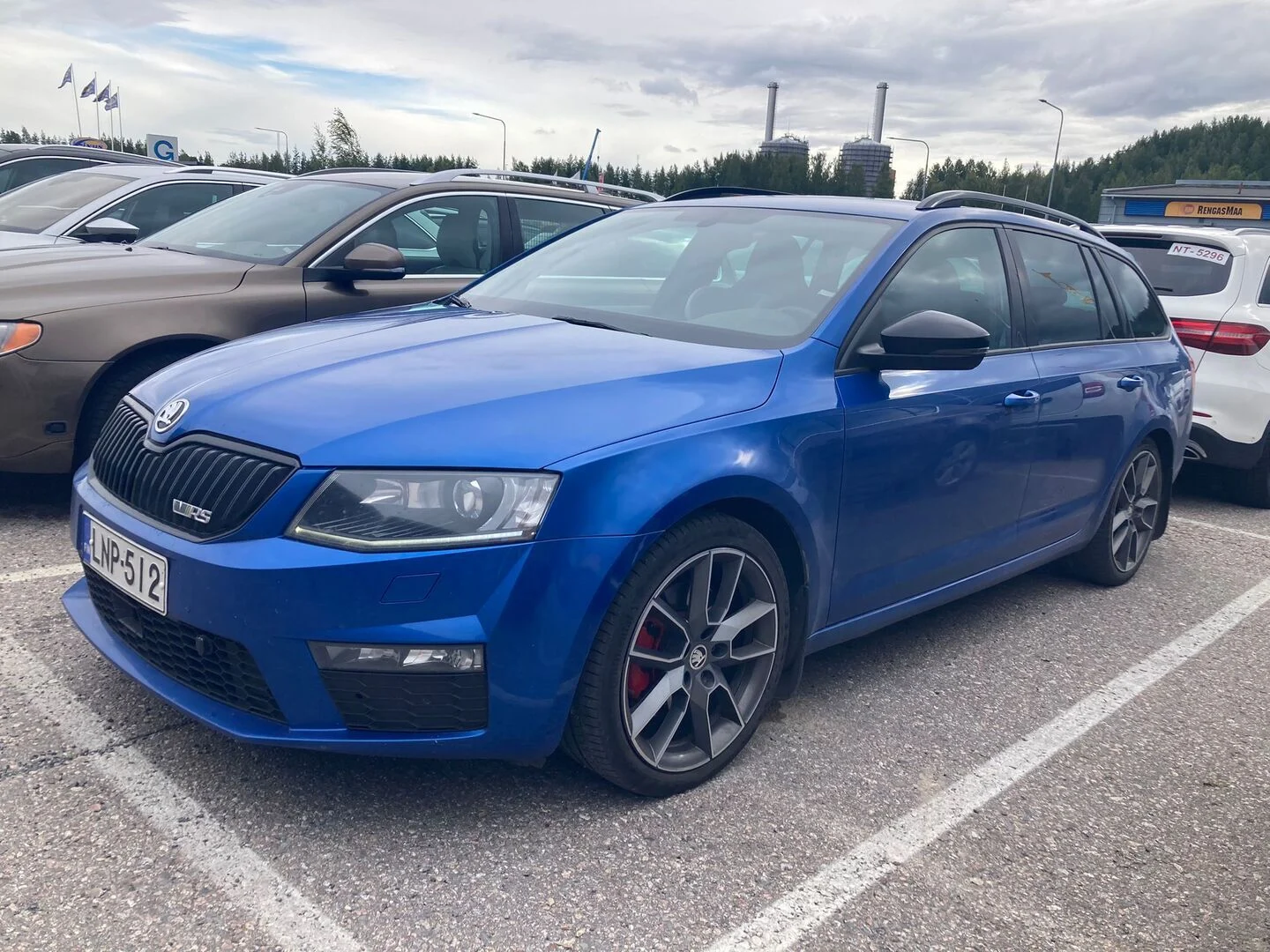 Car Image - 3RPLhLTITcuovht4F8HctO