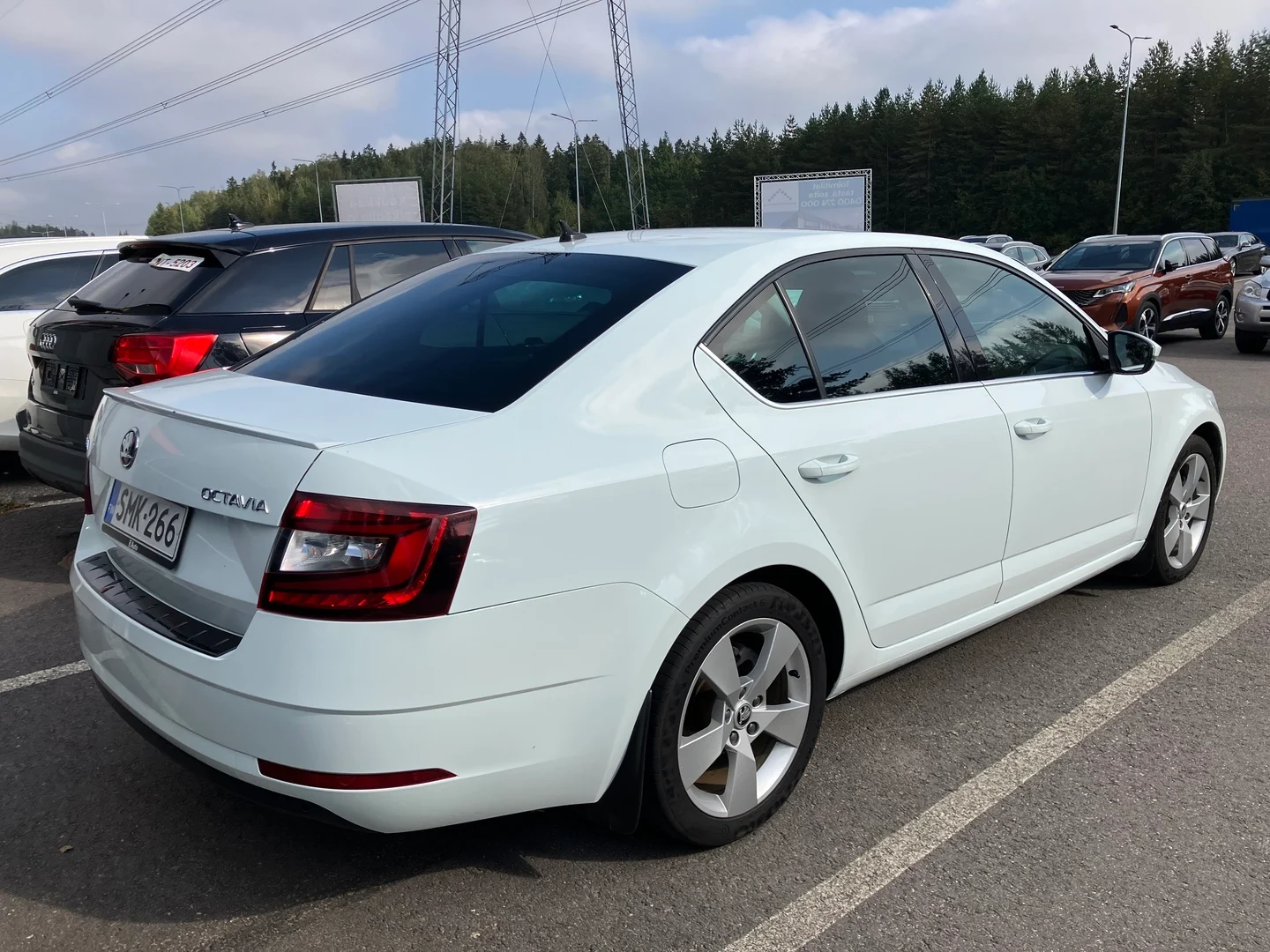Car Image - 2mwVDo6OSKvbIle1Xyd551