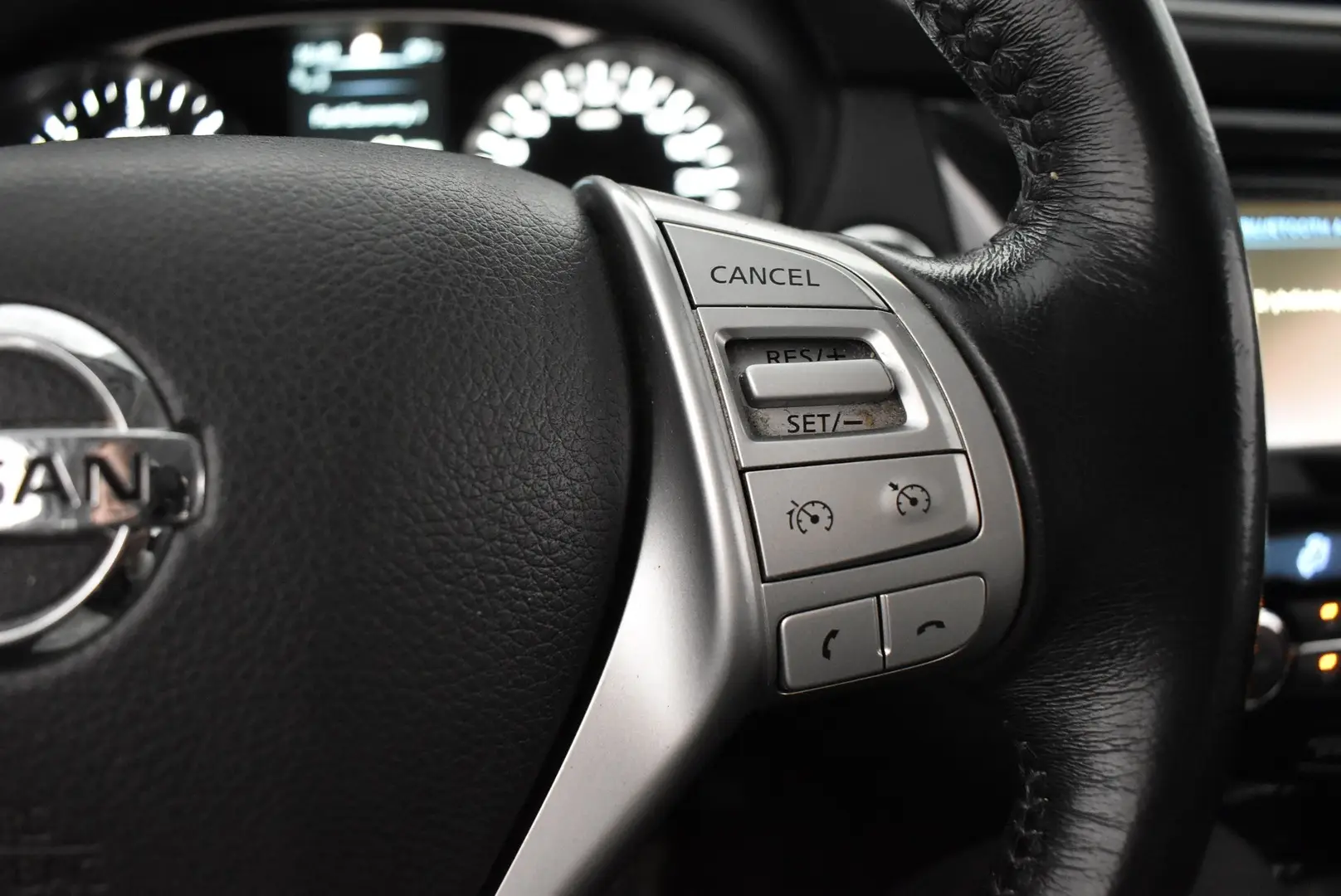 Car Image - 2iQNuvv8Ypr5TEFdVyrJyS