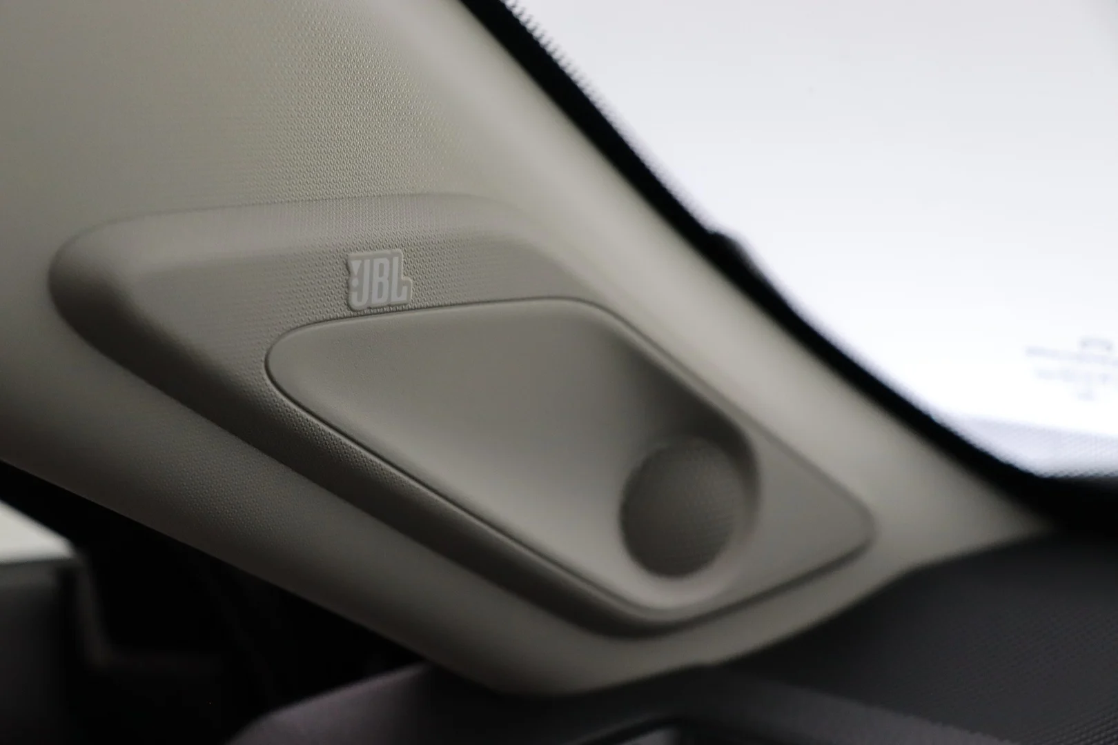 Car Image - JD7RcbhDAQQ50u8NfUptl