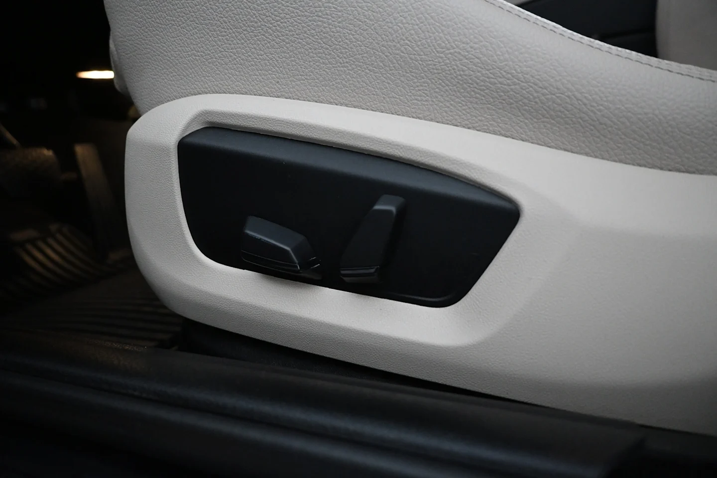 Car Image - 2pIdBi61X9WtlPhzg7fHk8
