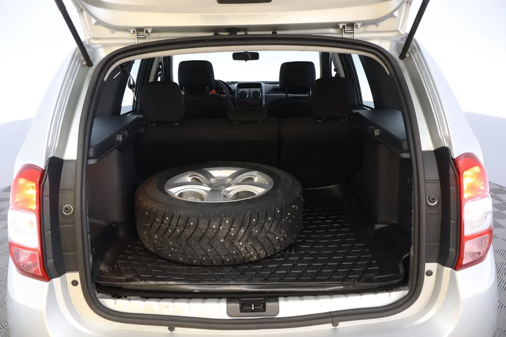 Car Image - 1tuN6yha2P3VAtXsyRX3bA