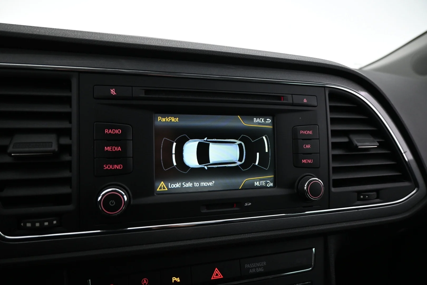Car Image - NI5k9vGxFcFNLl0Ax0Tgm